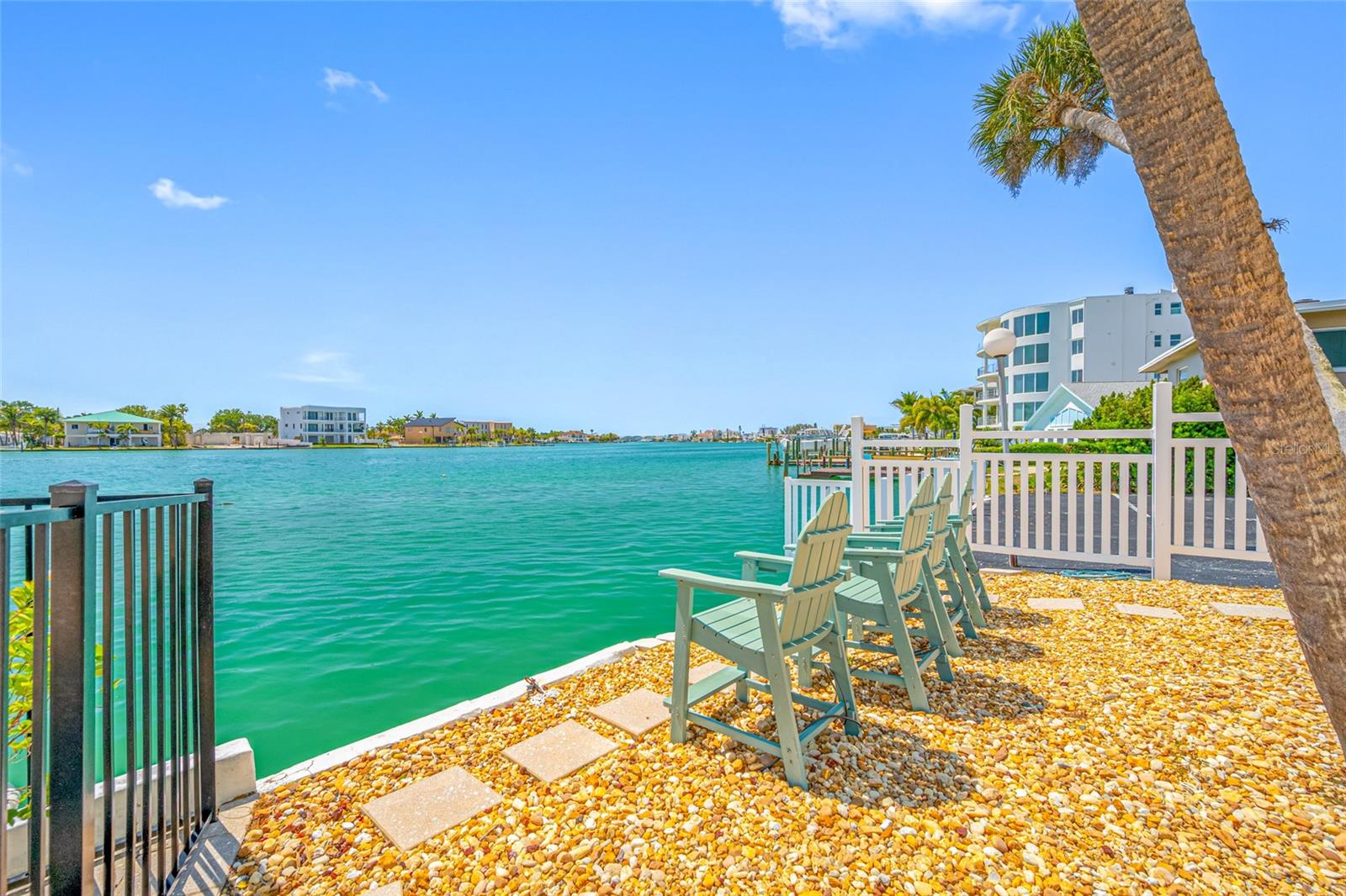 285 107th Ave #306, Treasure Island, FL 33706