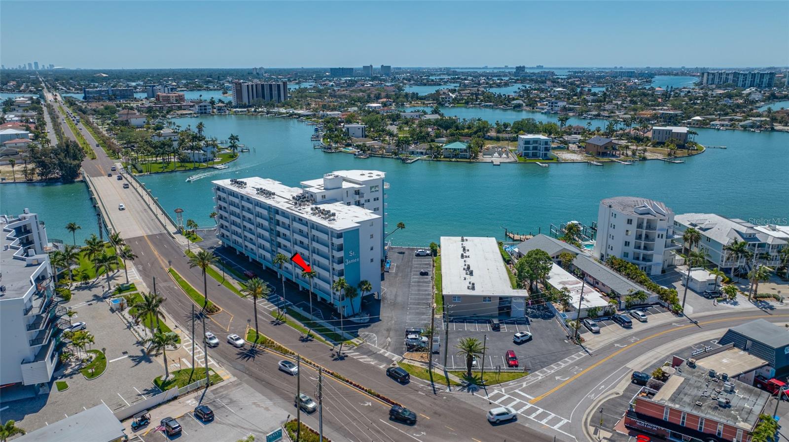 285 107th Ave #306, Treasure Island, FL 33706