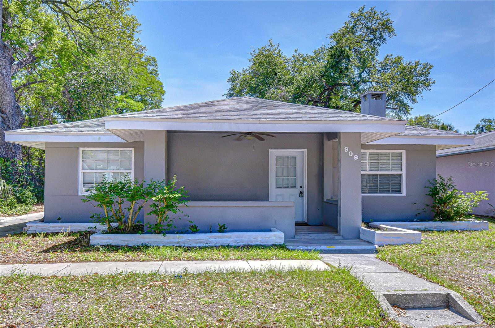 909 Hart St, Clearwater, FL 33755