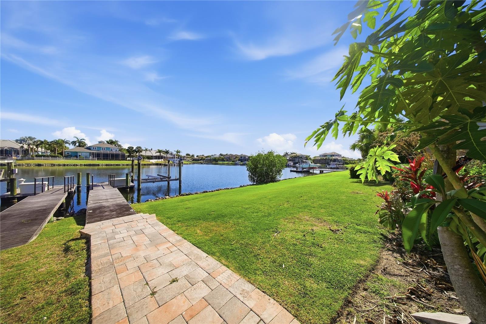 510 Mirabay Blvd, Apollo Beach, FL 33572