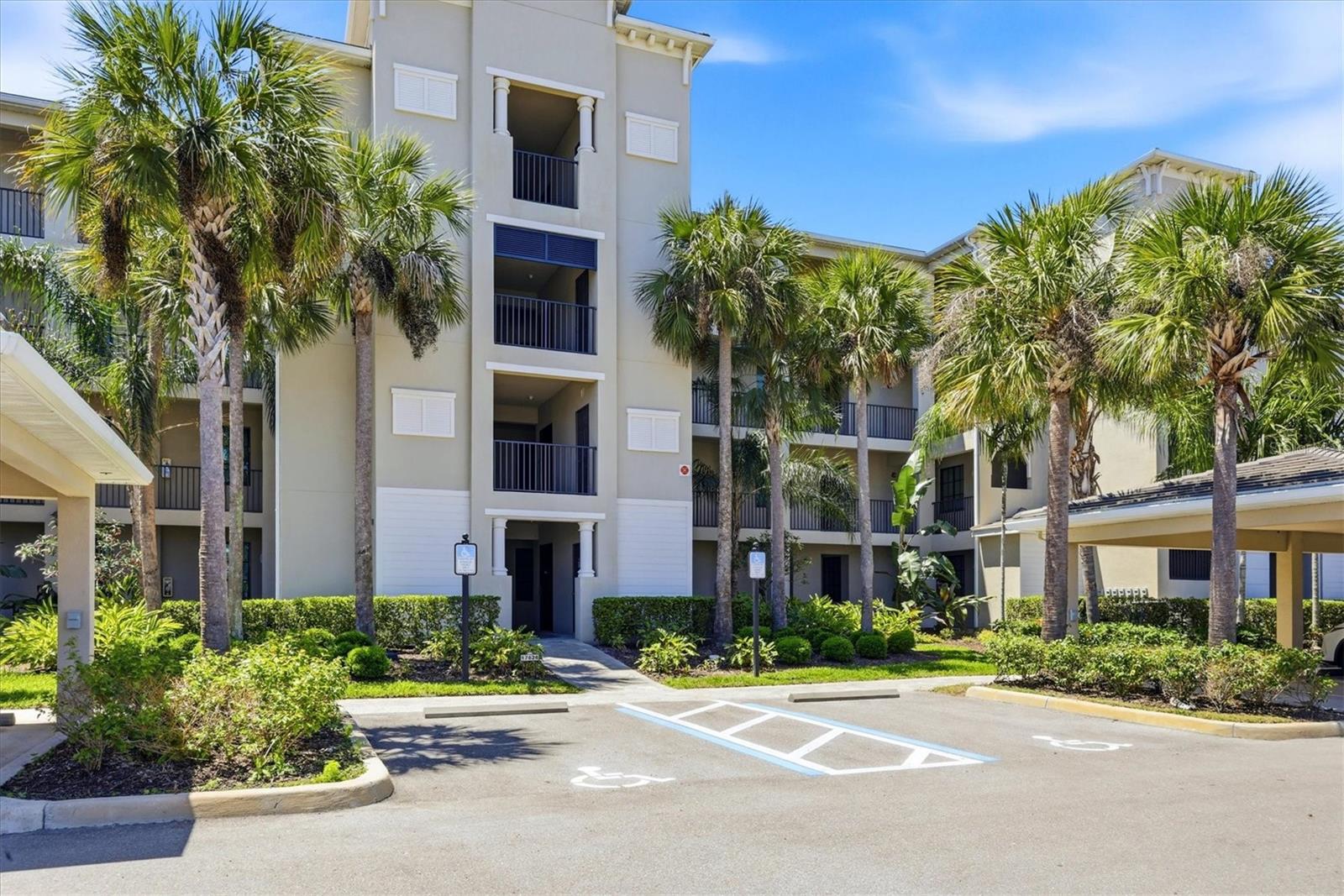 17626 Gawthrop Dr #208, Bradenton, FL 34211