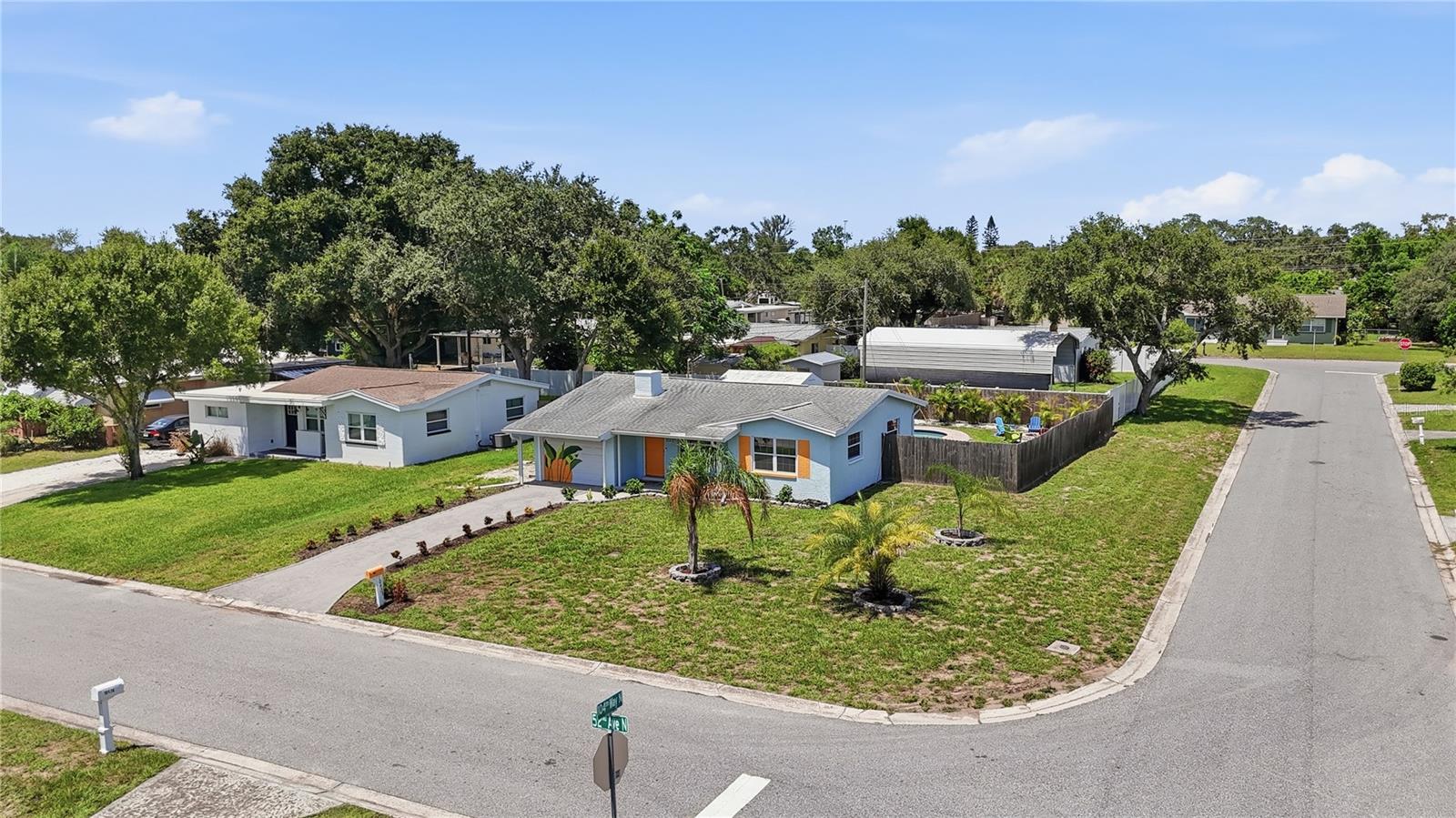 10437 52nd Ave N, St Petersburg, FL 33708