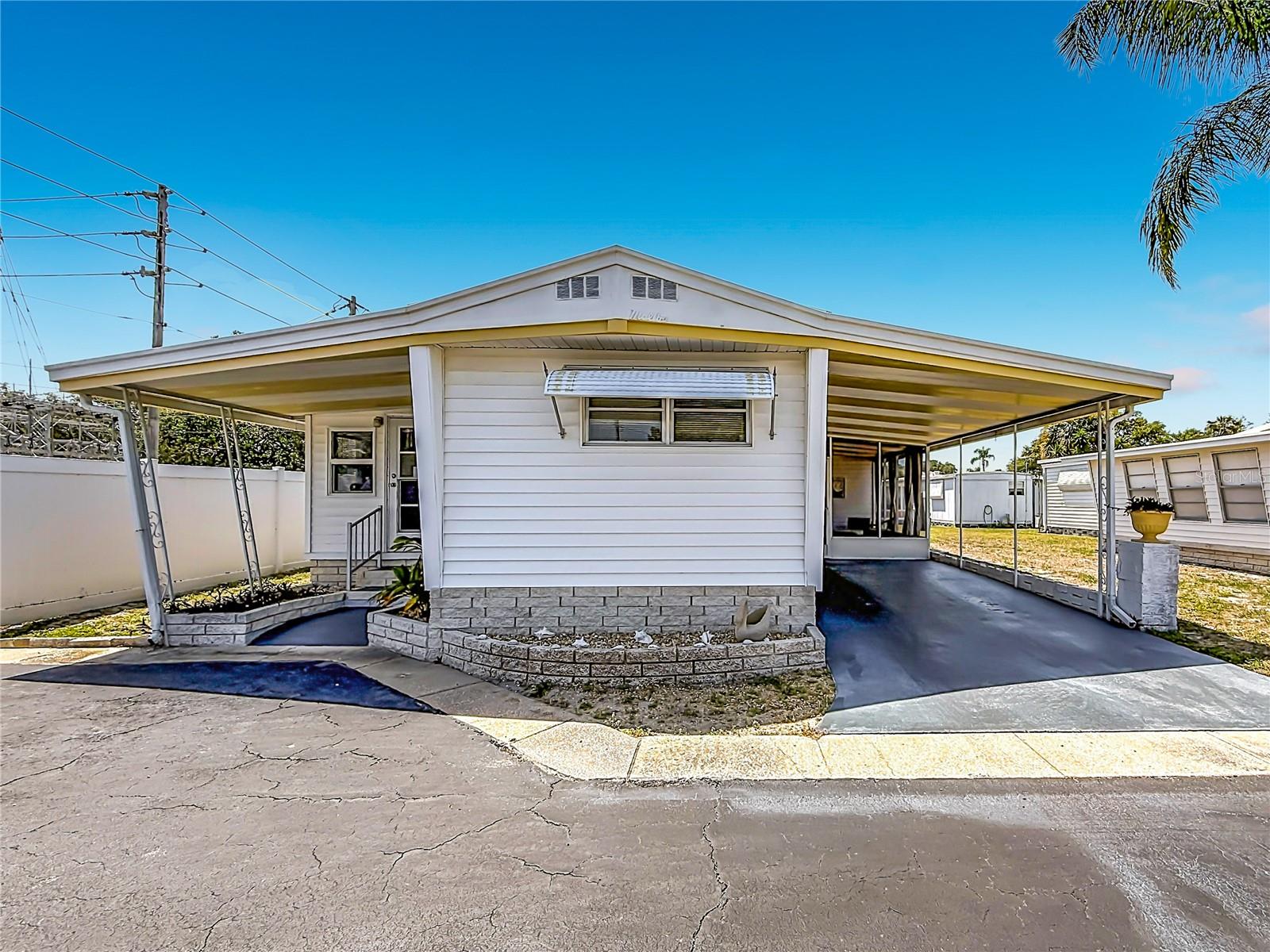 1040 Main St #162, Dunedin, FL 34698