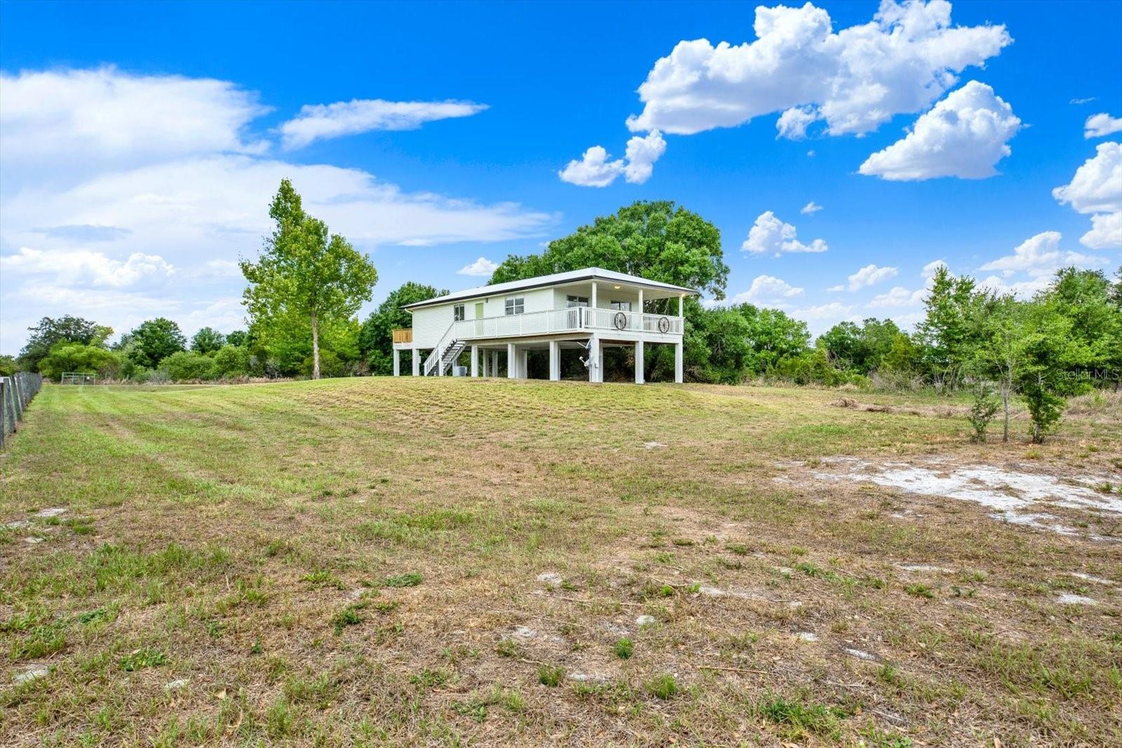 464 Logue Rd, Myakka City, FL 34251