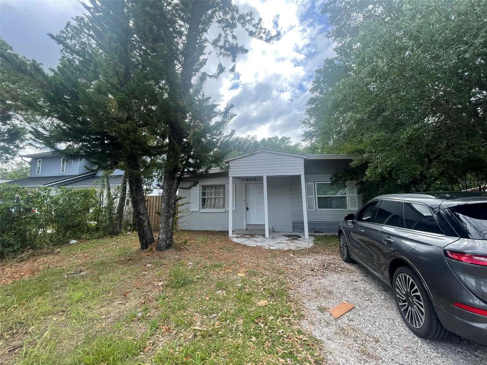 8716 N Tangerine Pl, Tampa, FL 33617