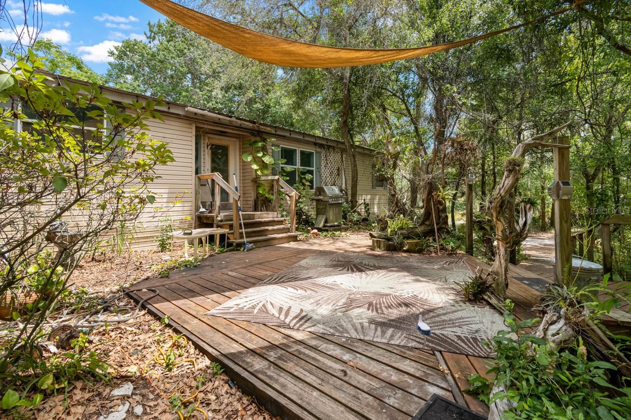 12730 Bullfrog Creek Rd, Gibsonton, FL 33534