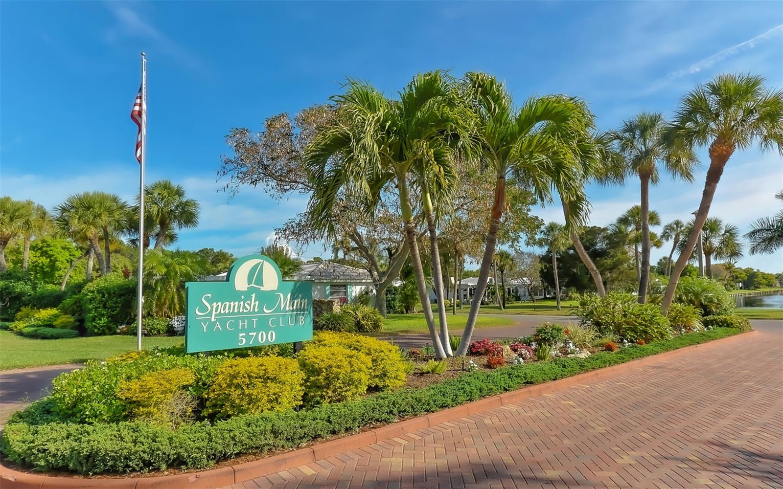 900 Spanish Dr N, Longboat Key, FL 34228