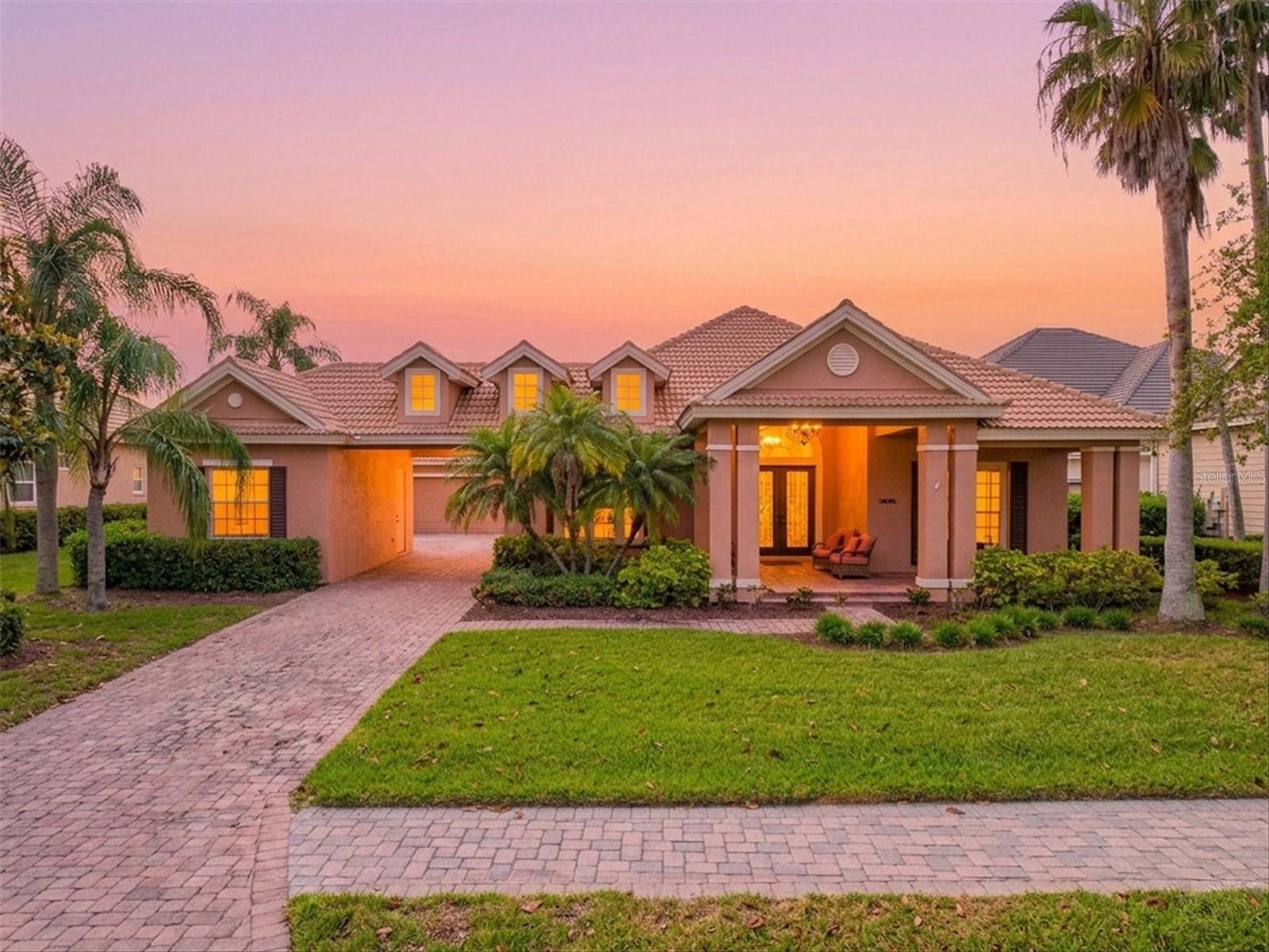 4714 Mainsail Dr, Bradenton, FL 34208