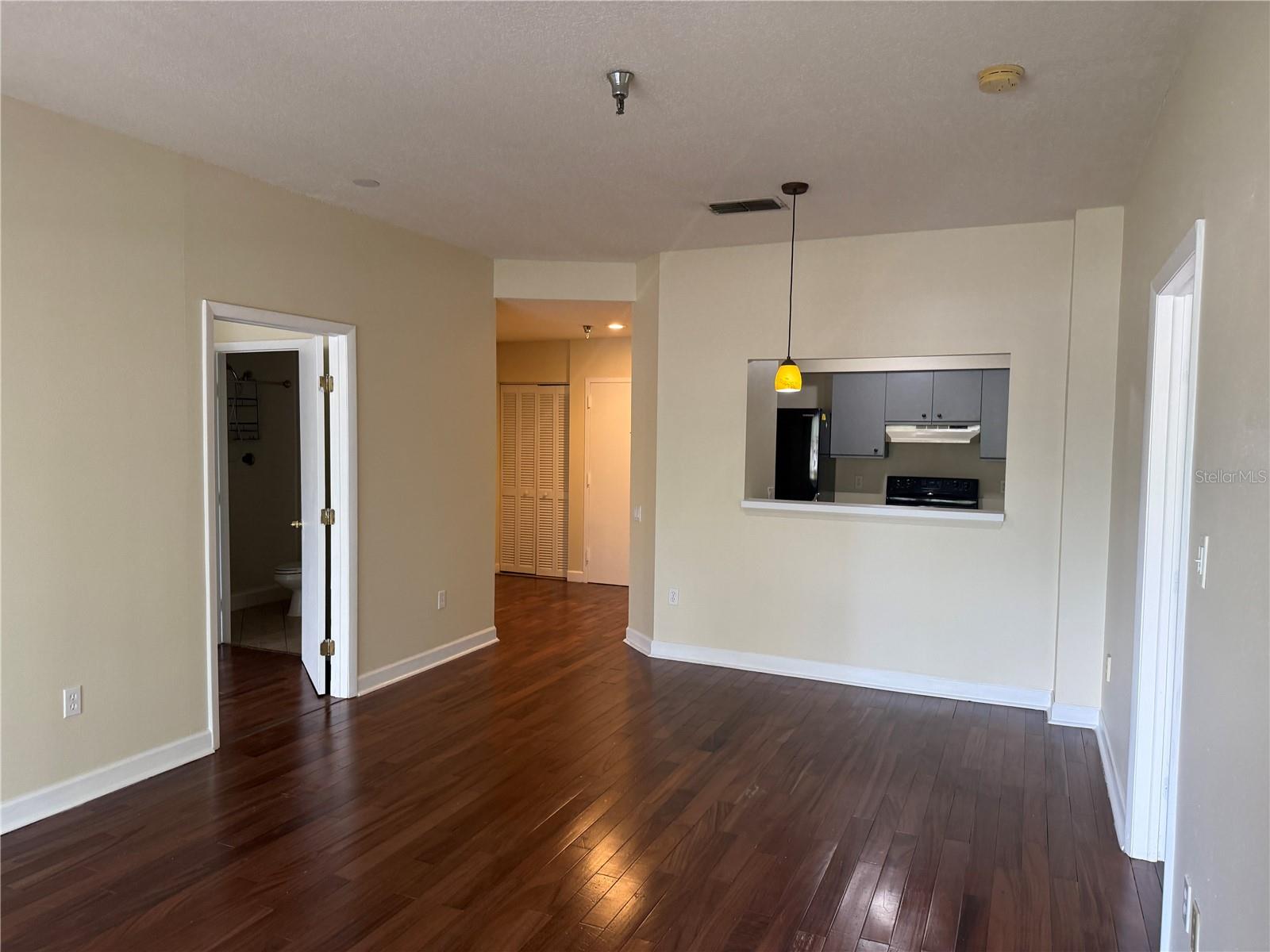 2333 Feather Sound Dr #B102, Clearwater, FL 33762