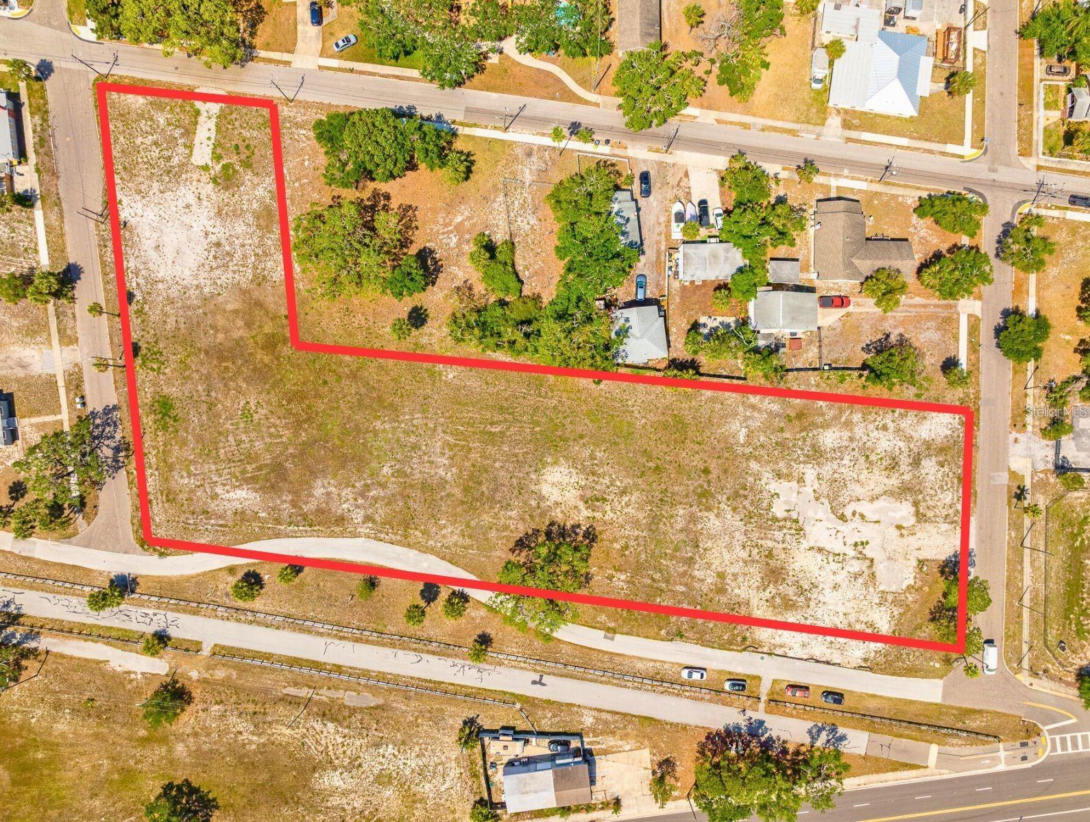 611 Palm Bluff St, Clearwater, FL 33755