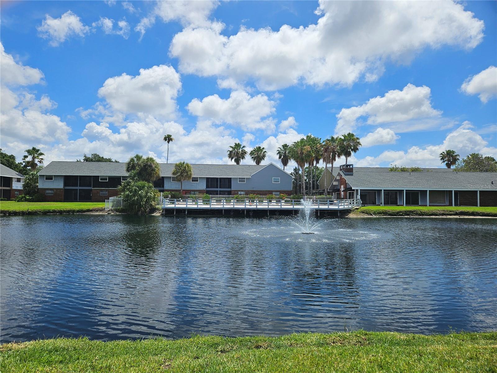 200 Country Club Dr #1101, Largo, FL 33771