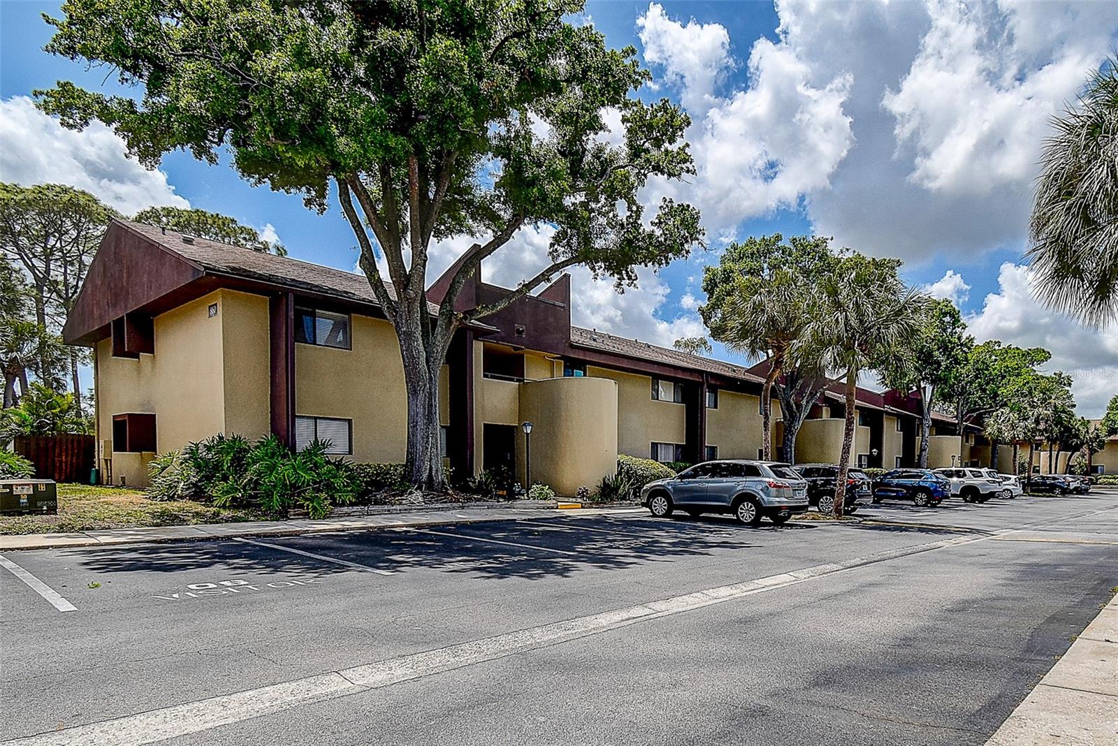 860 S Village Dr N #106, St Petersburg, FL 33716