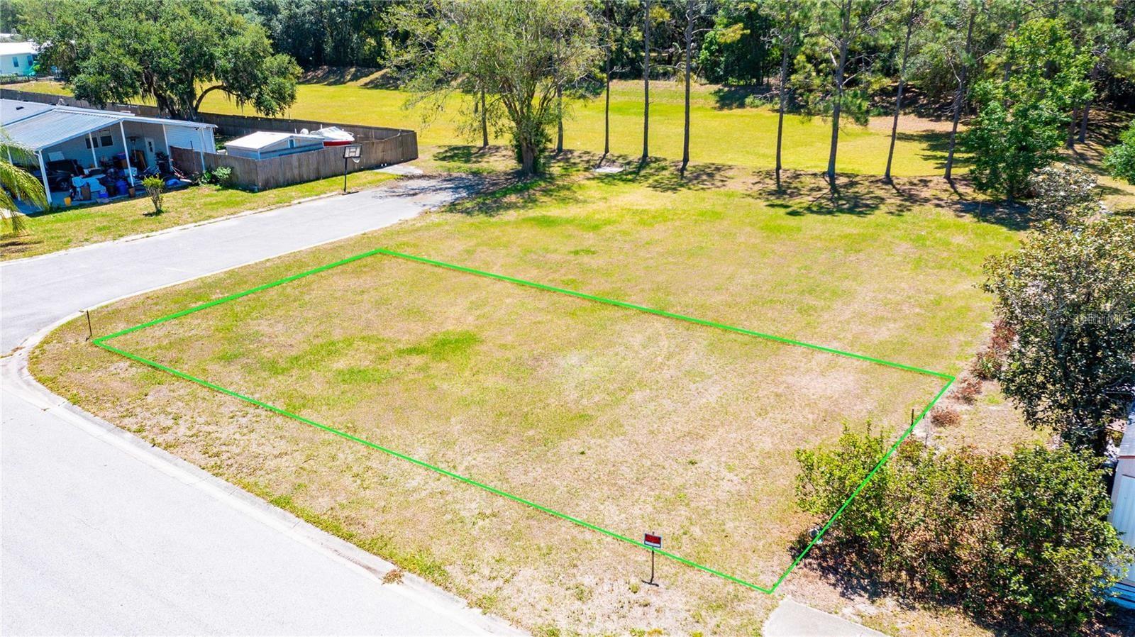 Chris Dr, Wesley Chapel, FL 33543