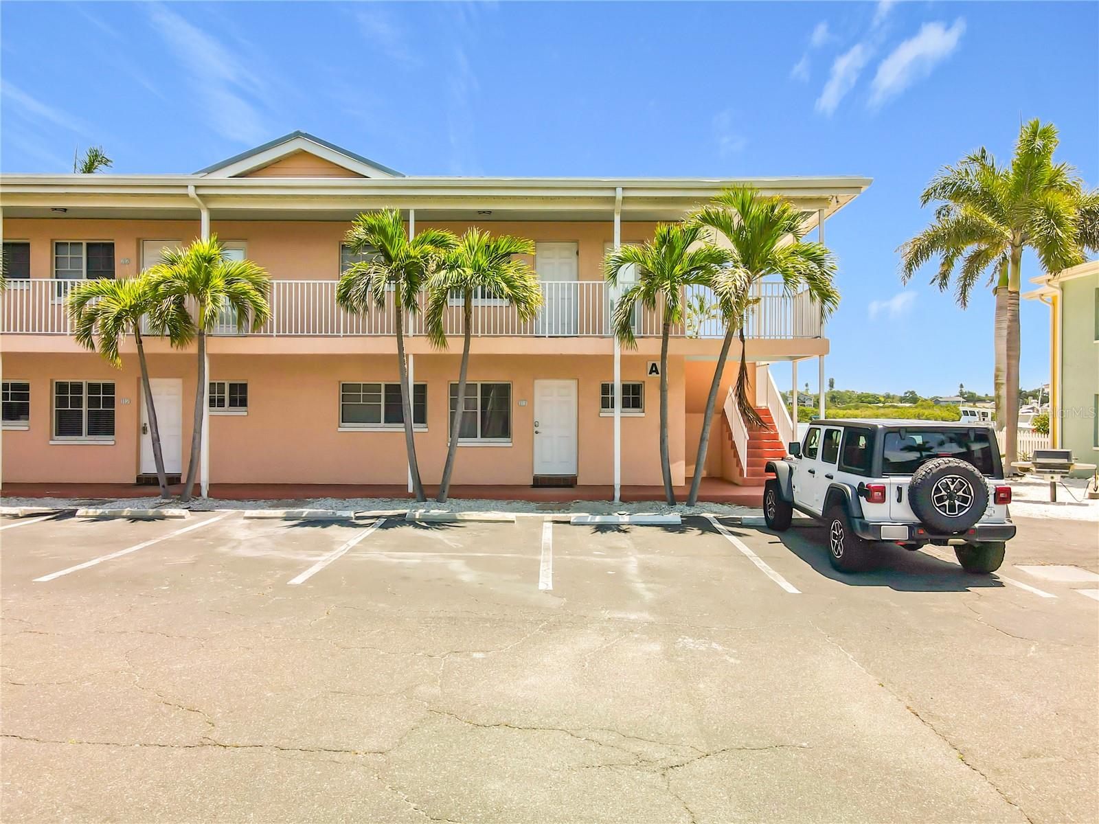 19417 Gulf Blvd #A-113, Indian Shores, FL 33785