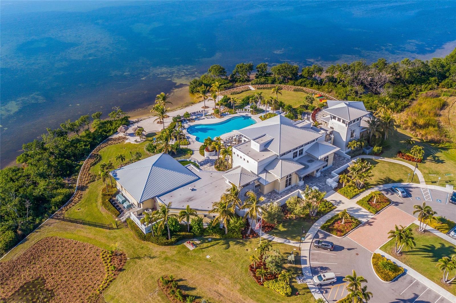 258 Sapphire Lake Dr #202, Bradenton, FL 34209