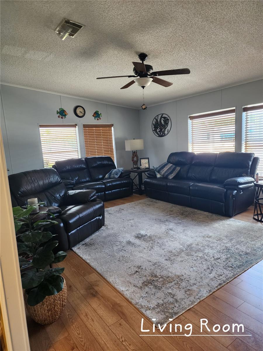 1001 Starkey Rd #758, Largo, FL 33771