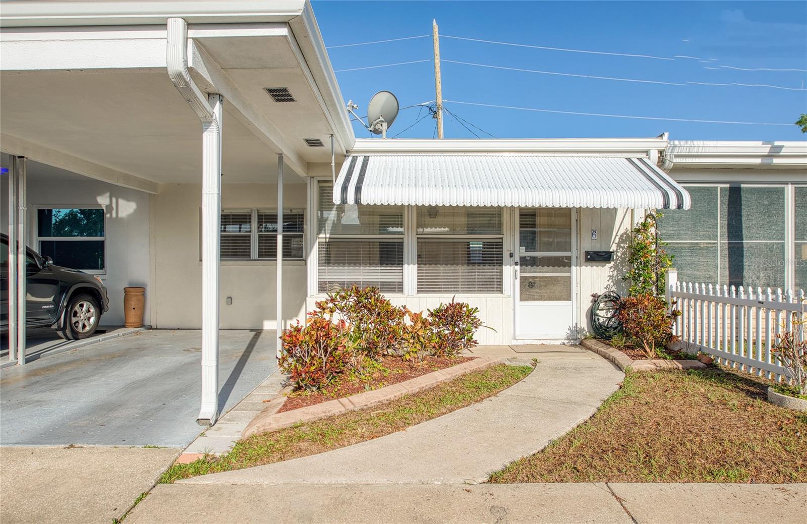 13940 Anona Heights Dr #6, Largo, FL 33774