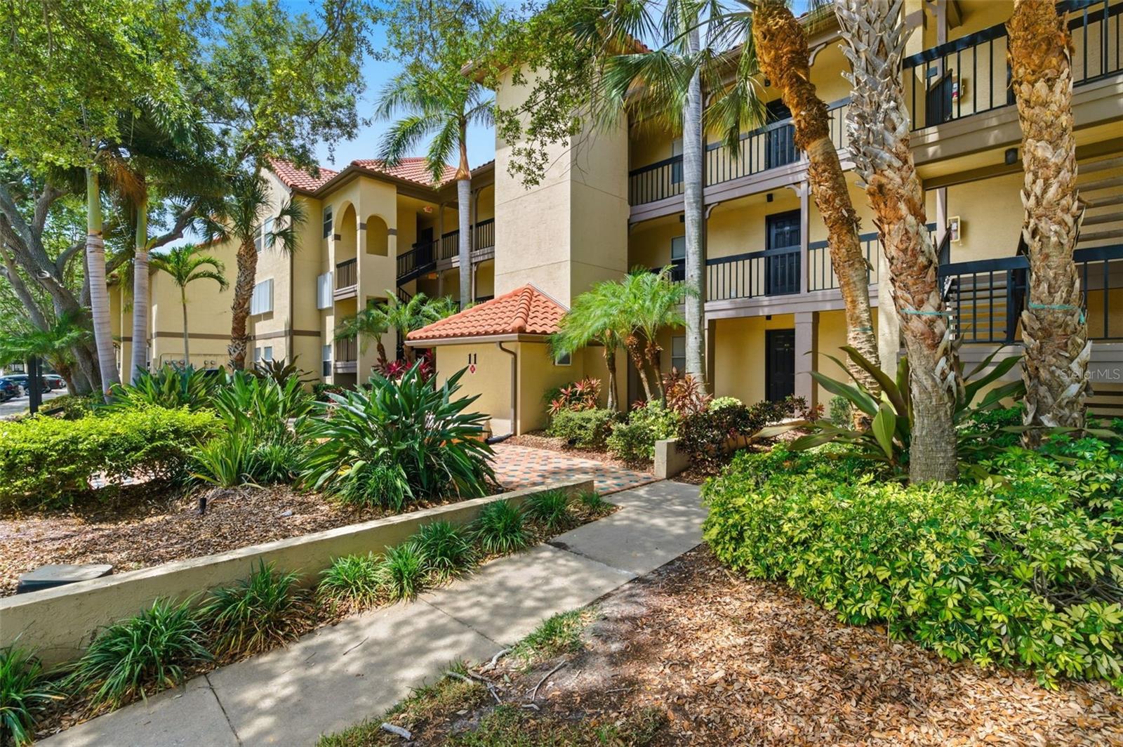 2400 Feather Sound Dr #1136, Clearwater, FL 33762