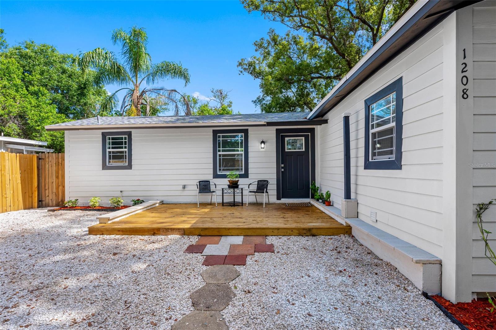 1208 E Chilkoot Ave, Tampa, FL 33612
