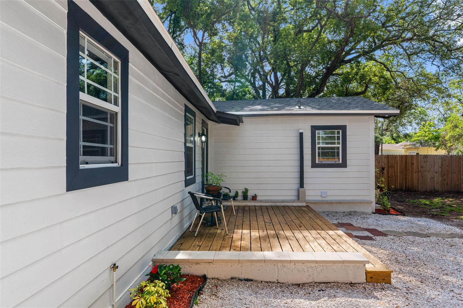 1208 E Chilkoot Ave, Tampa, FL 33612