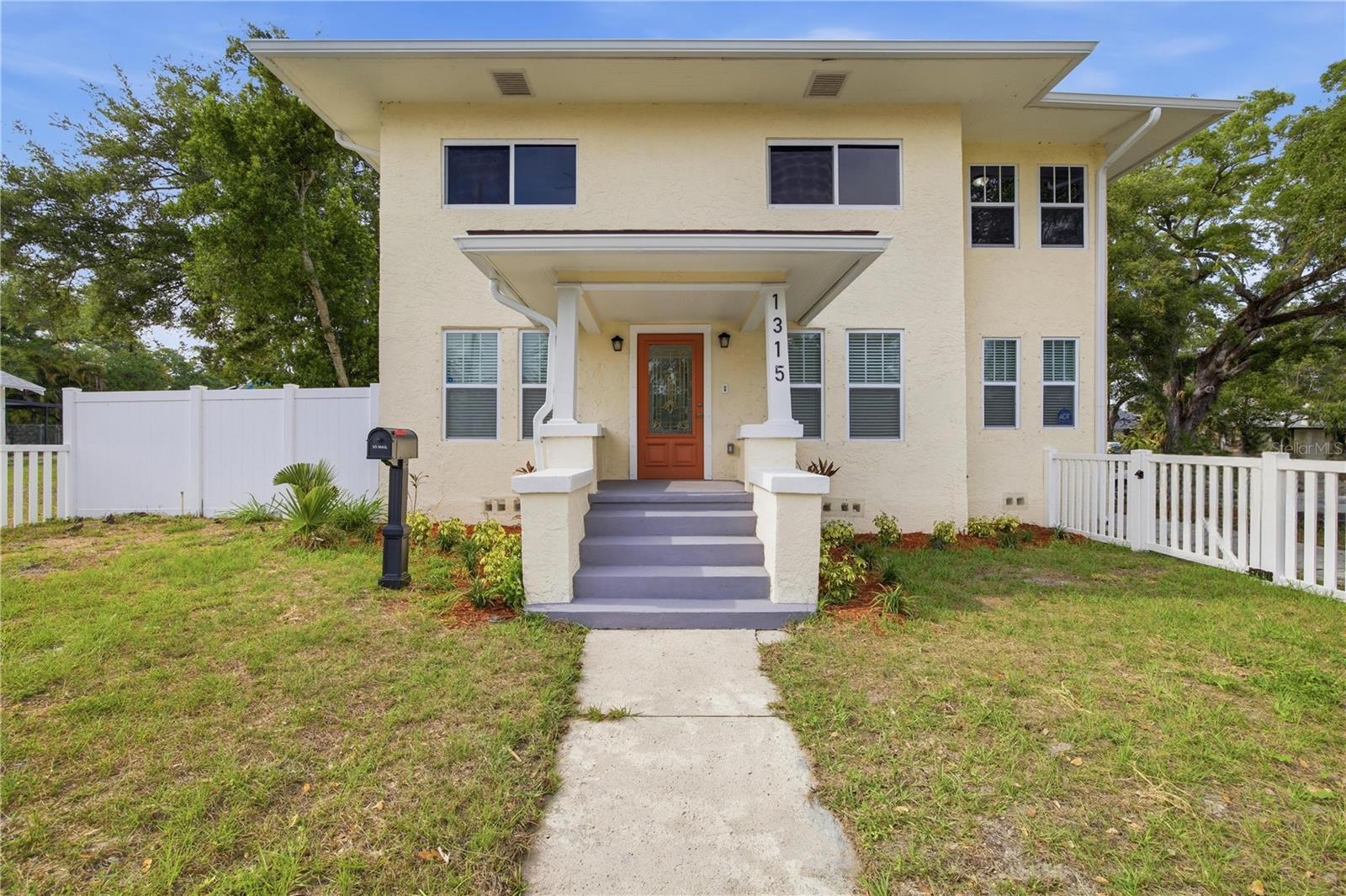 1315 22nd Ave S, St Petersburg, FL 33705