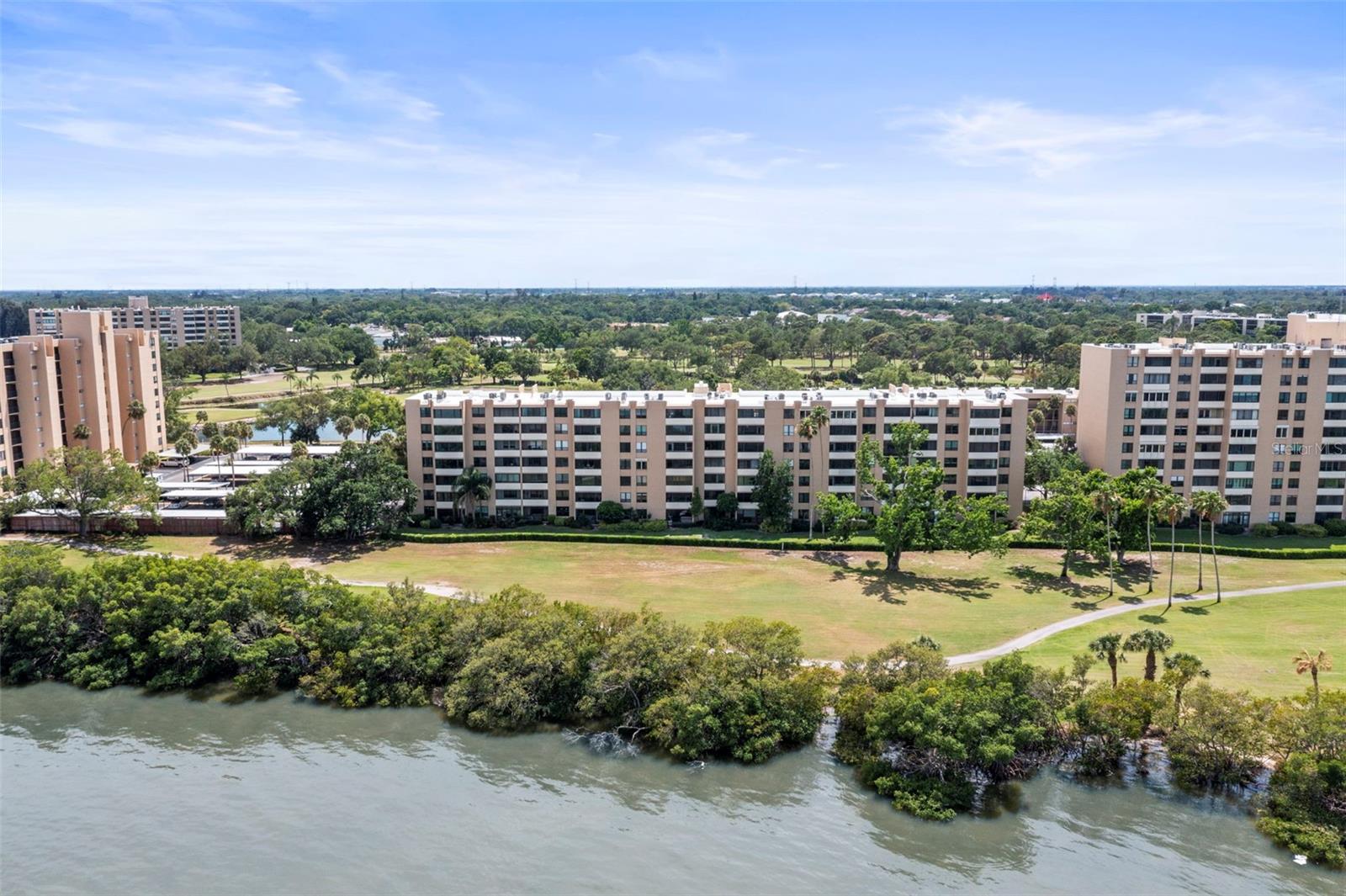 2617 Cove Cay Dr #206, Clearwater, FL 33760