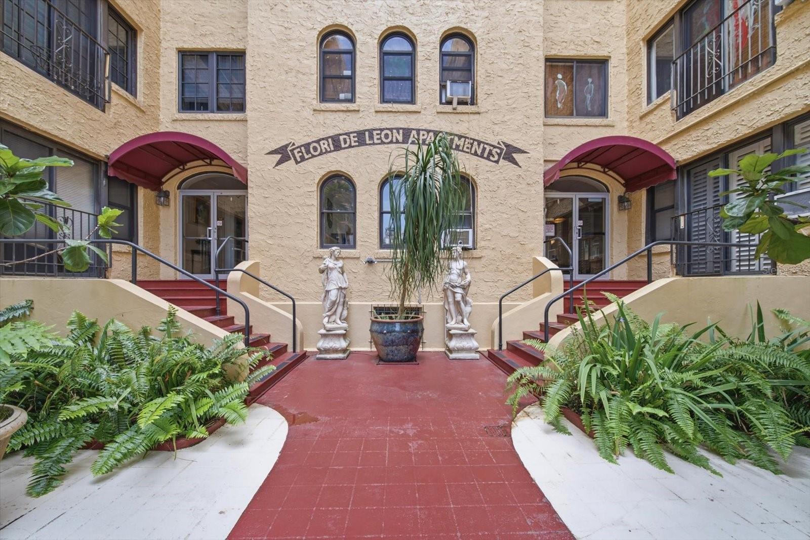 130 4th Ave N #305, St Petersburg, FL 33701