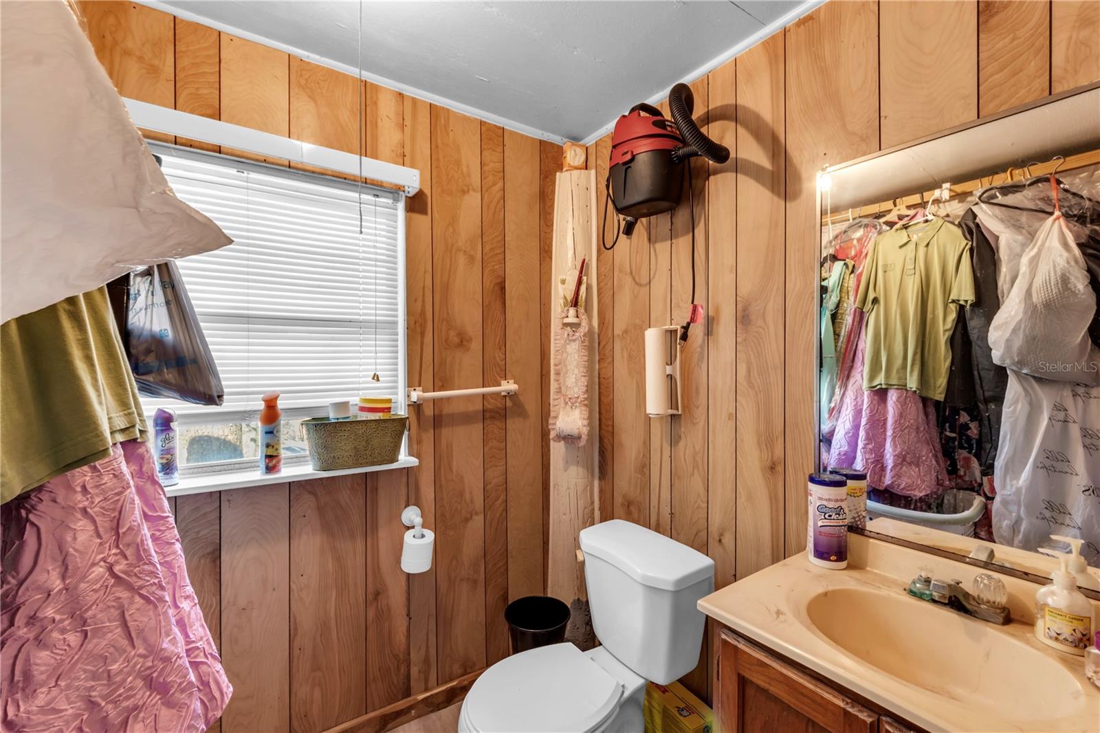 13610 Acker Rd, Dover, FL 33527