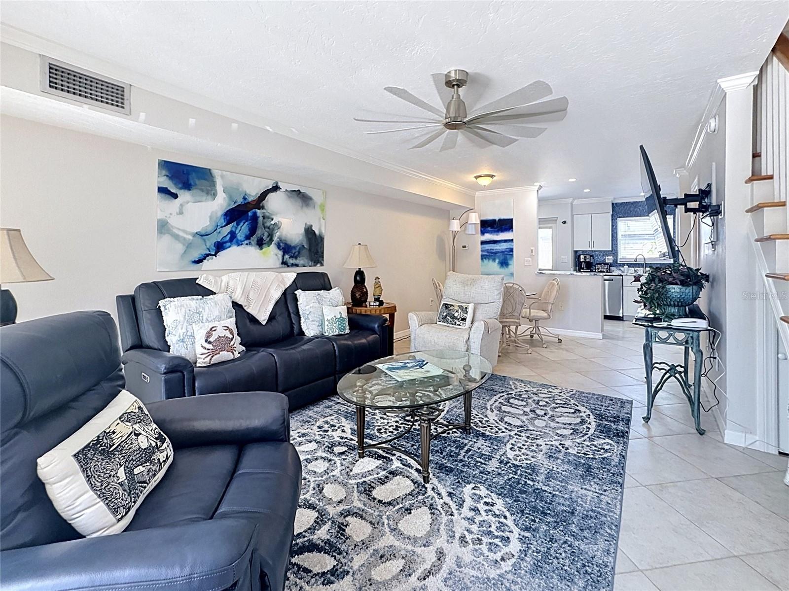 120 52nd St, Holmes Beach, FL 34217