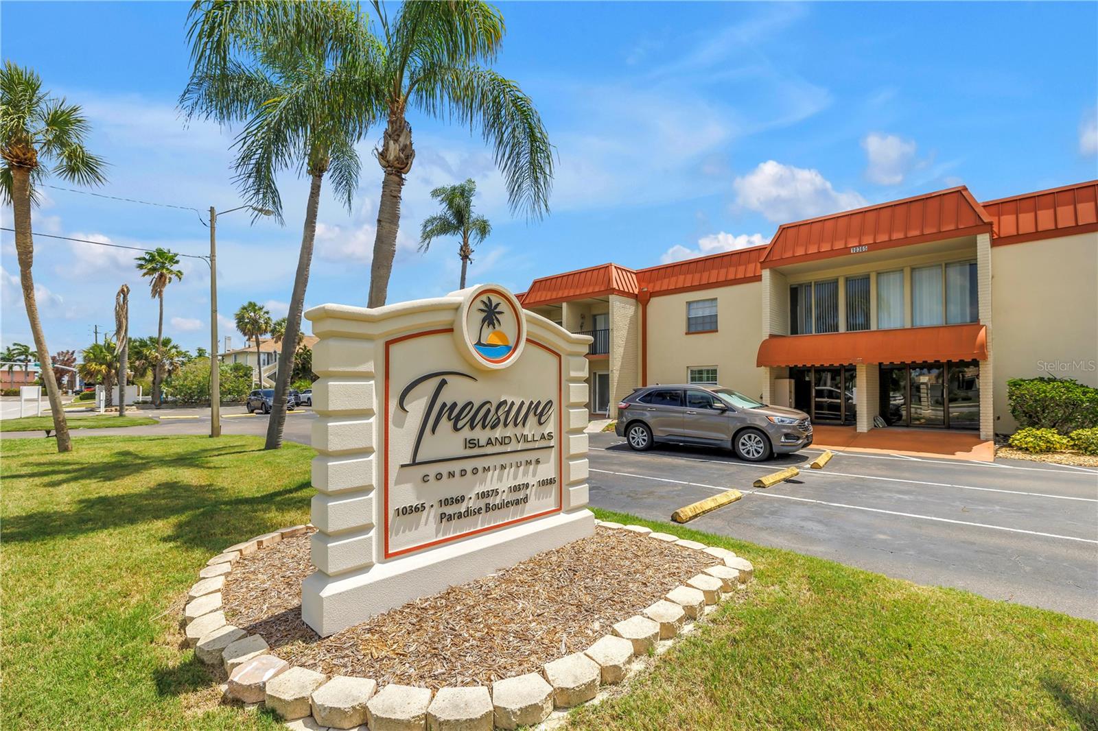 10375 Paradise Blvd #51, Treasure Island, FL 33706