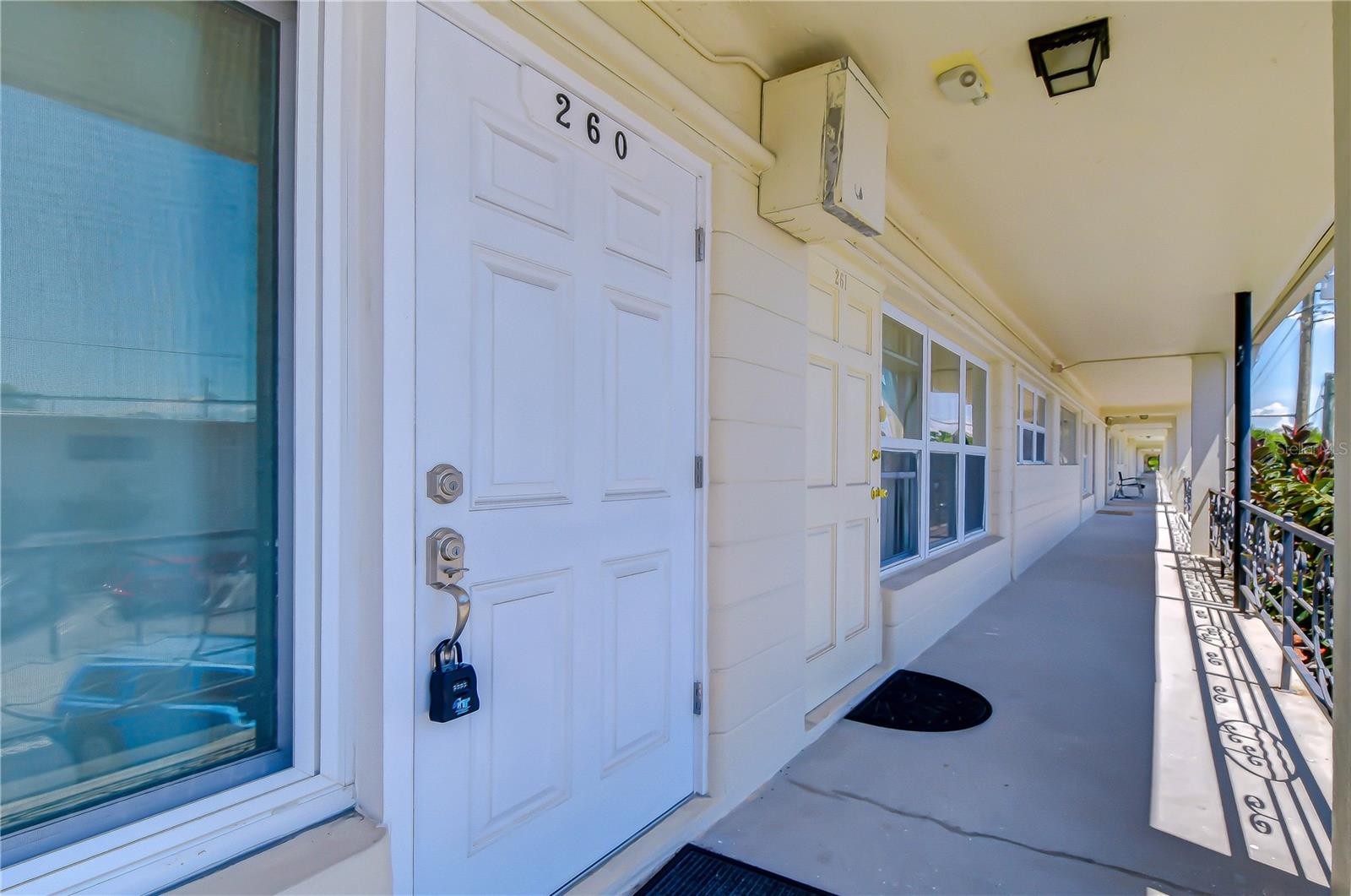 4022 57th St N #260, Kenneth City, FL 33709