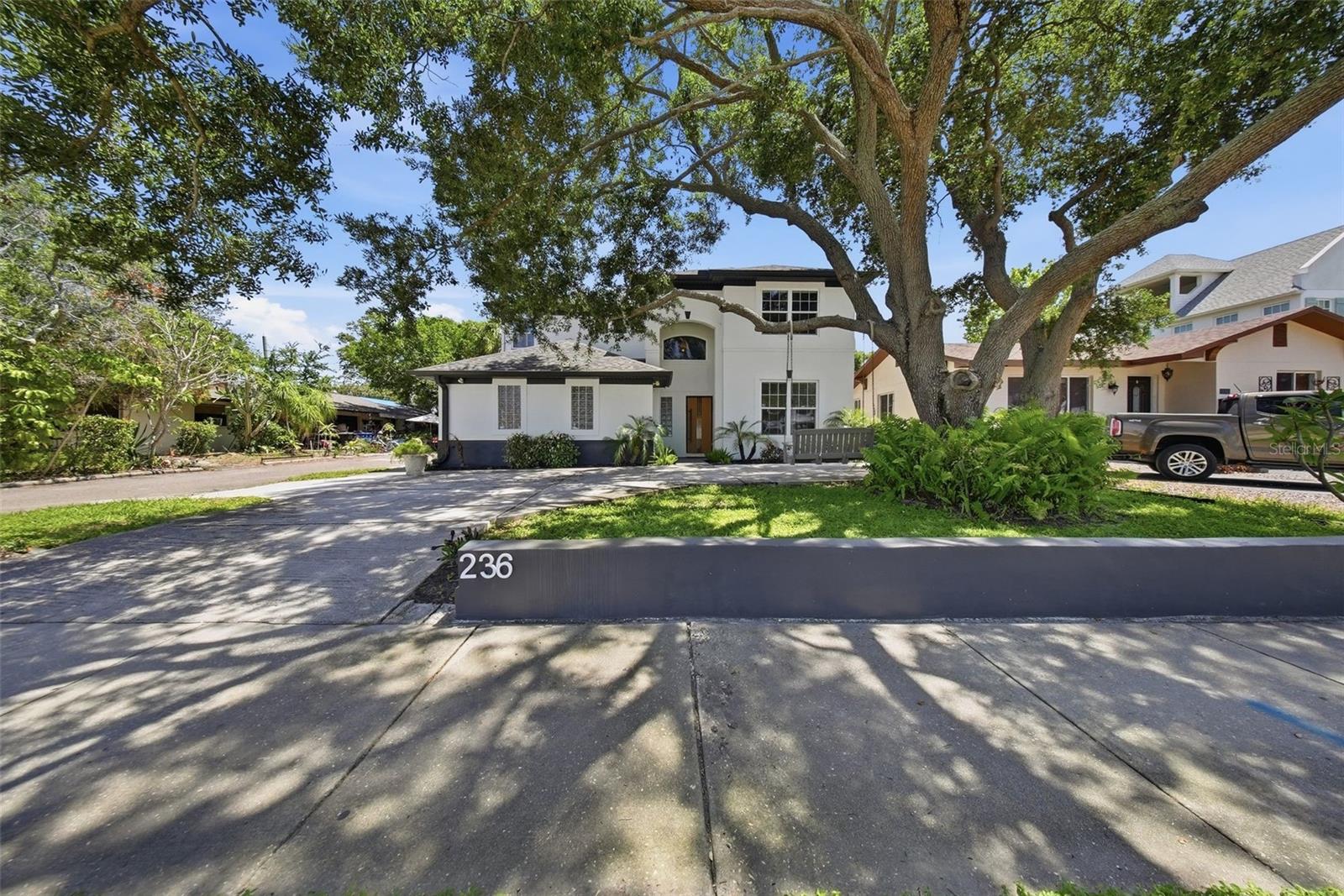 236 15th Ave SE, St Petersburg, FL 33701