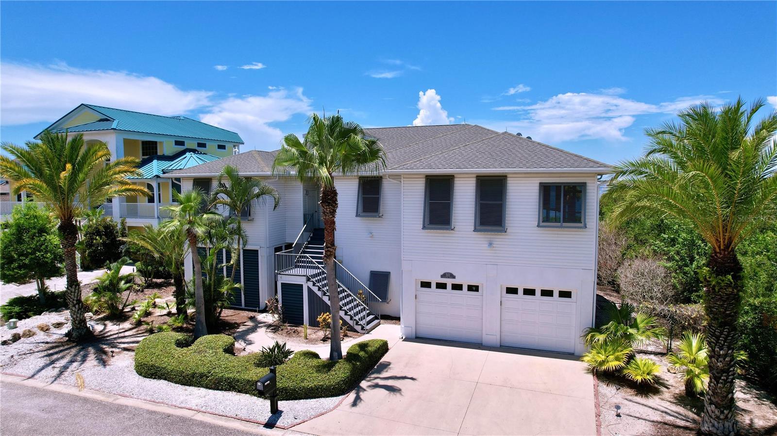 511 Seaview Dr, Tarpon Springs, FL 34689