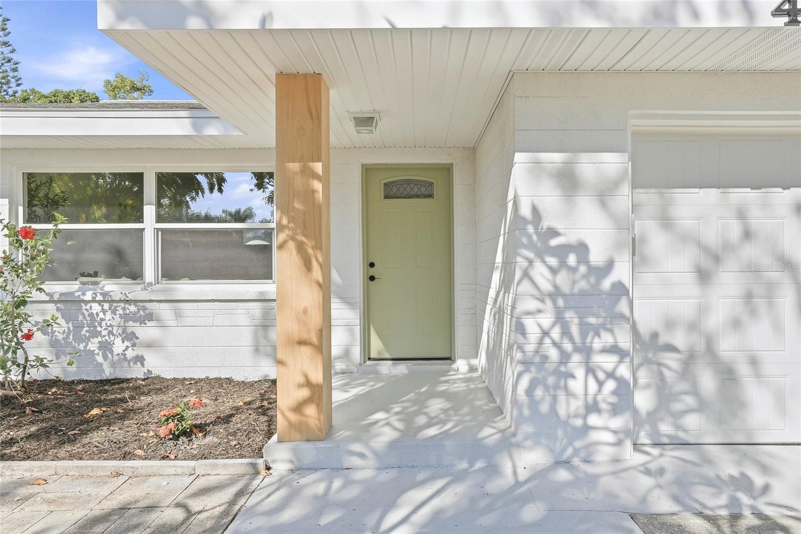 4720 Mohegan Rd, St Petersburg, FL 33708