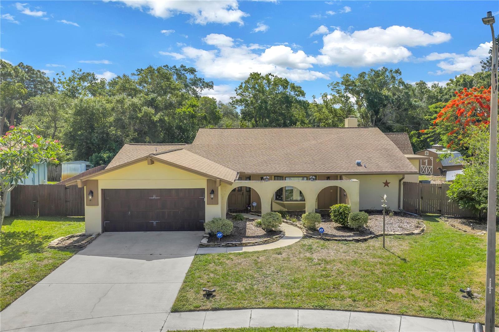 10657 Del Prado Dr E, Largo, FL 33774