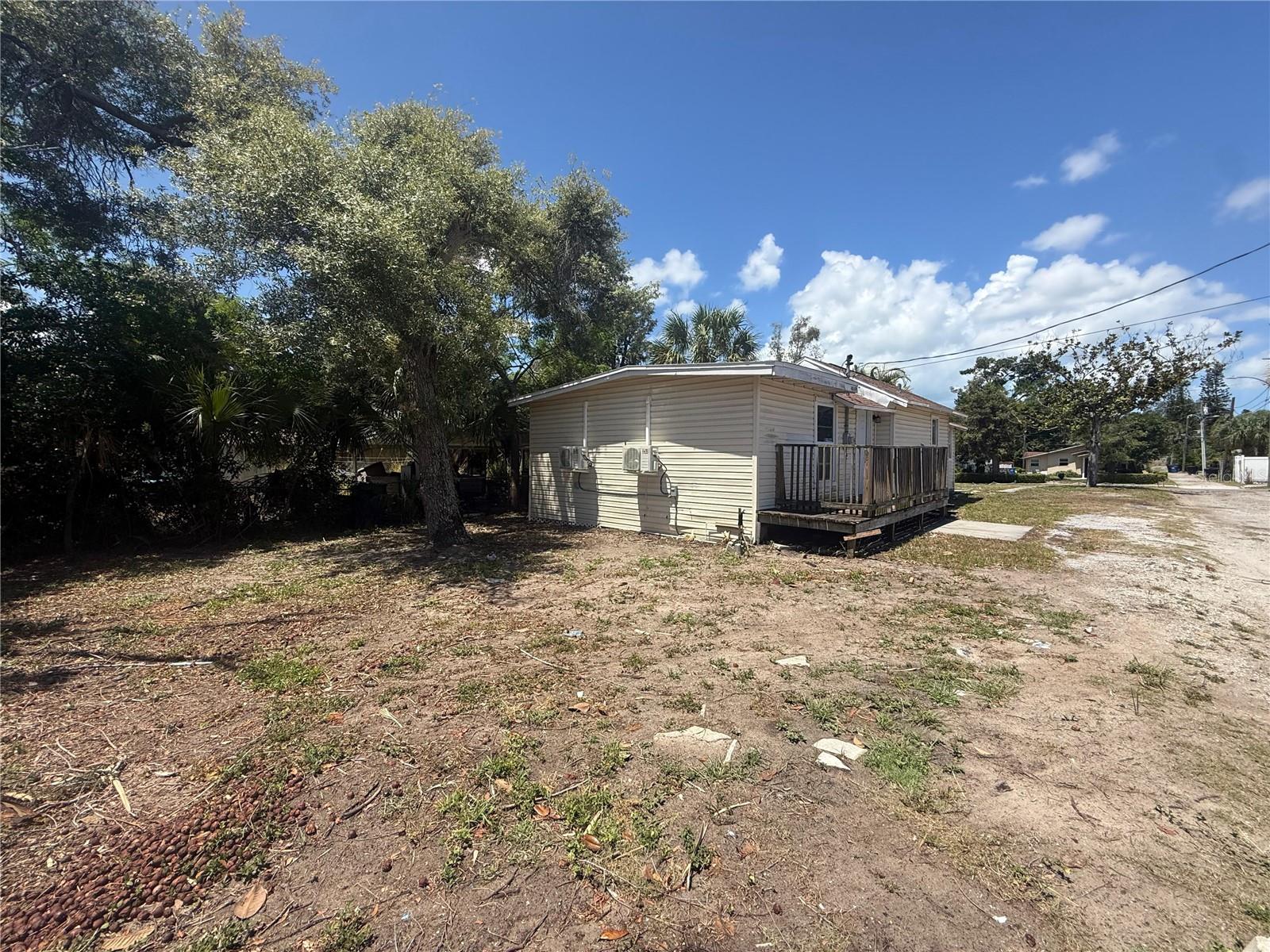 2220 20th St S, St Petersburg, FL 33712