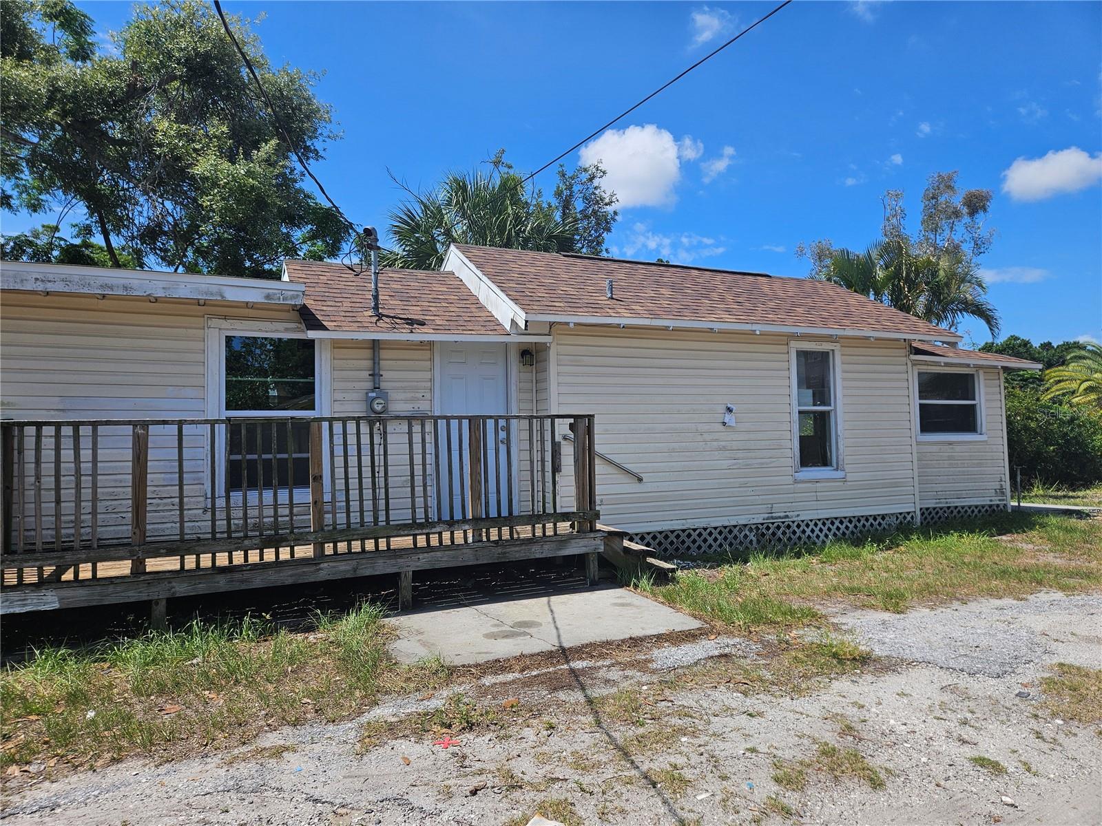 2220 20th St S, St Petersburg, FL 33712