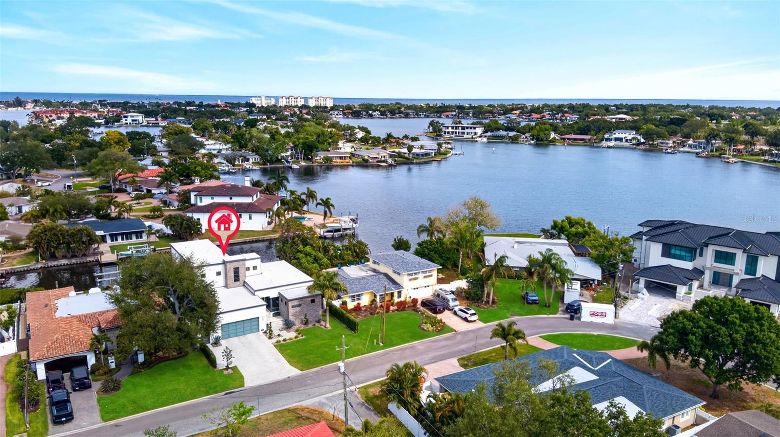 874 Placido Way NE, St Petersburg, FL 33704