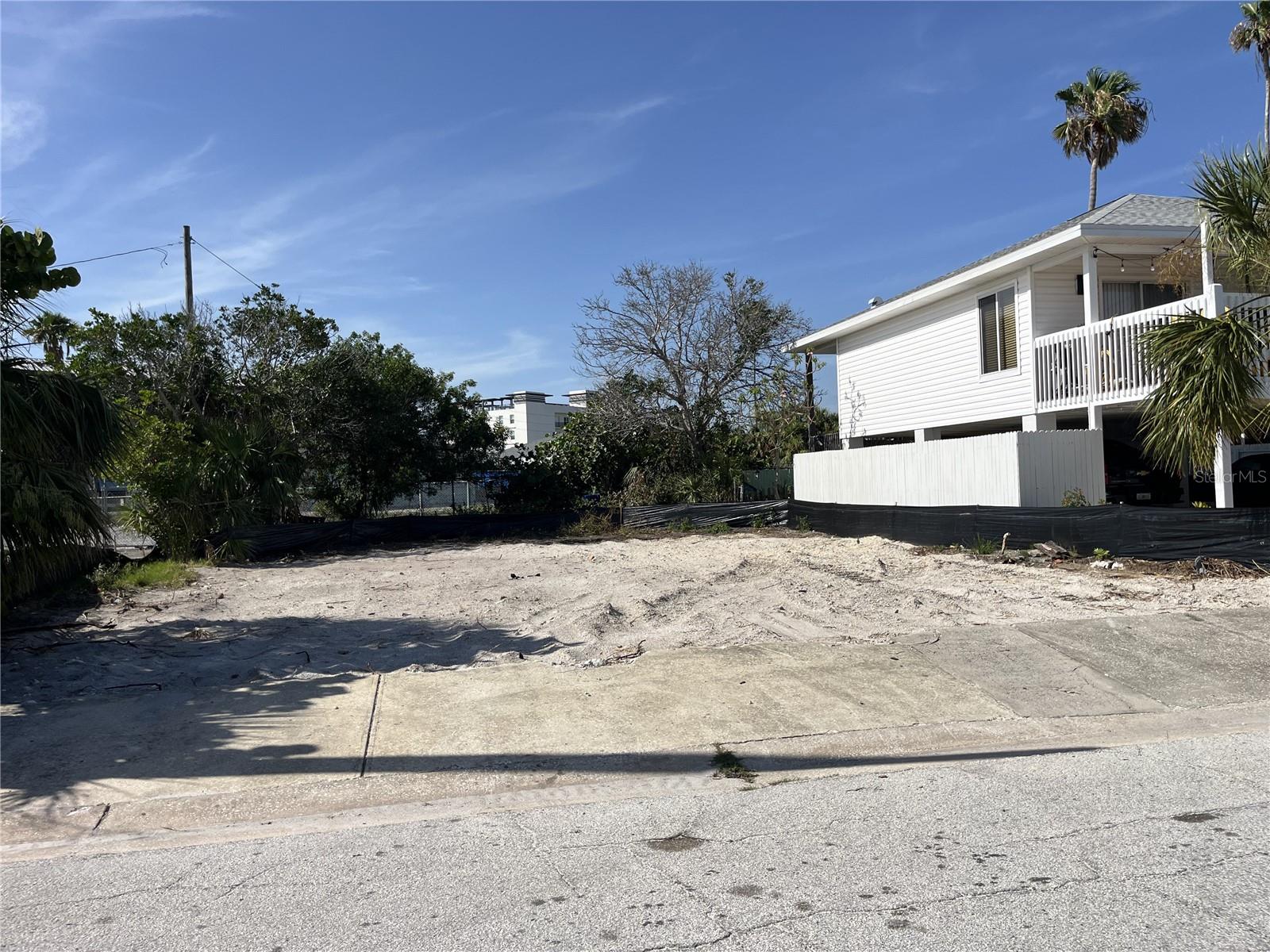 180 E Madeira Ave, Madeira Beach, FL 33708