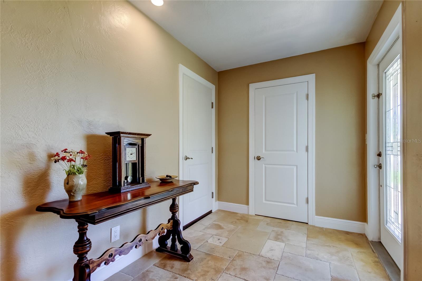4174 14th Ln NE, St Petersburg, FL 33703