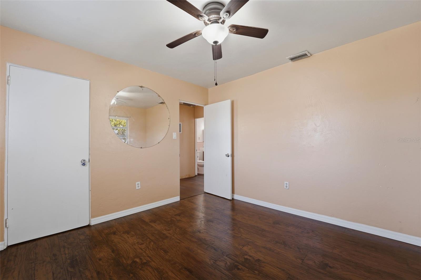 3235 Emerson Ave S, St Petersburg, FL 33712
