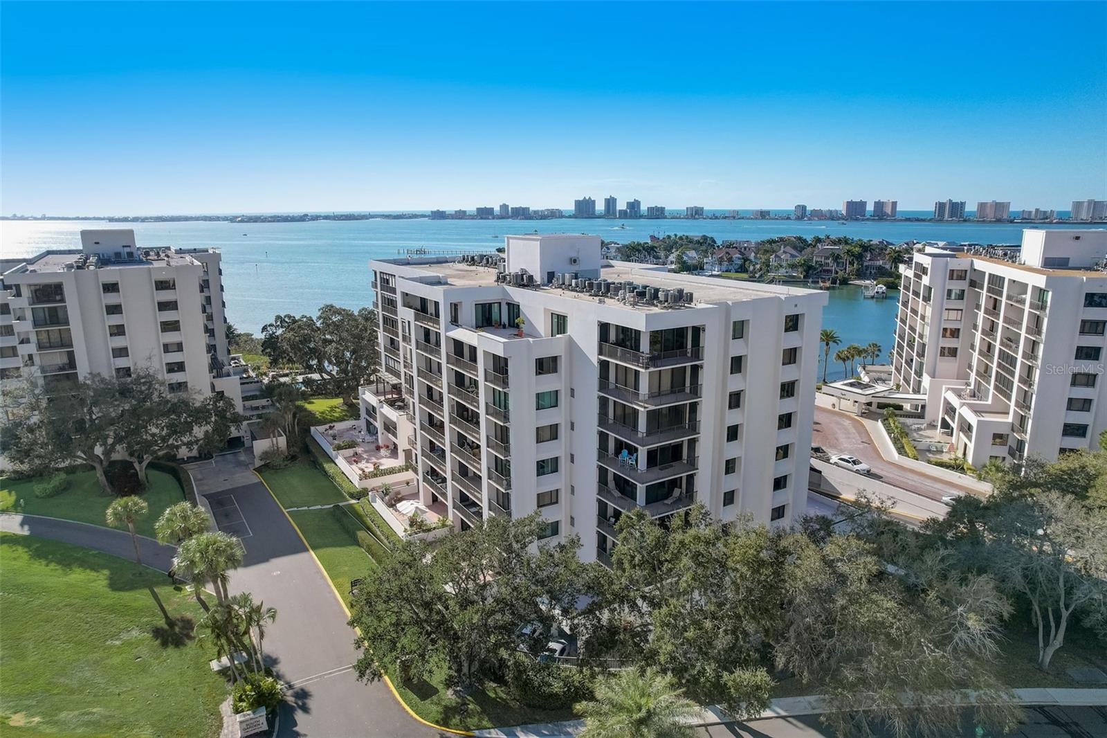6 Belleview Blvd #101, Belleair, FL 33756