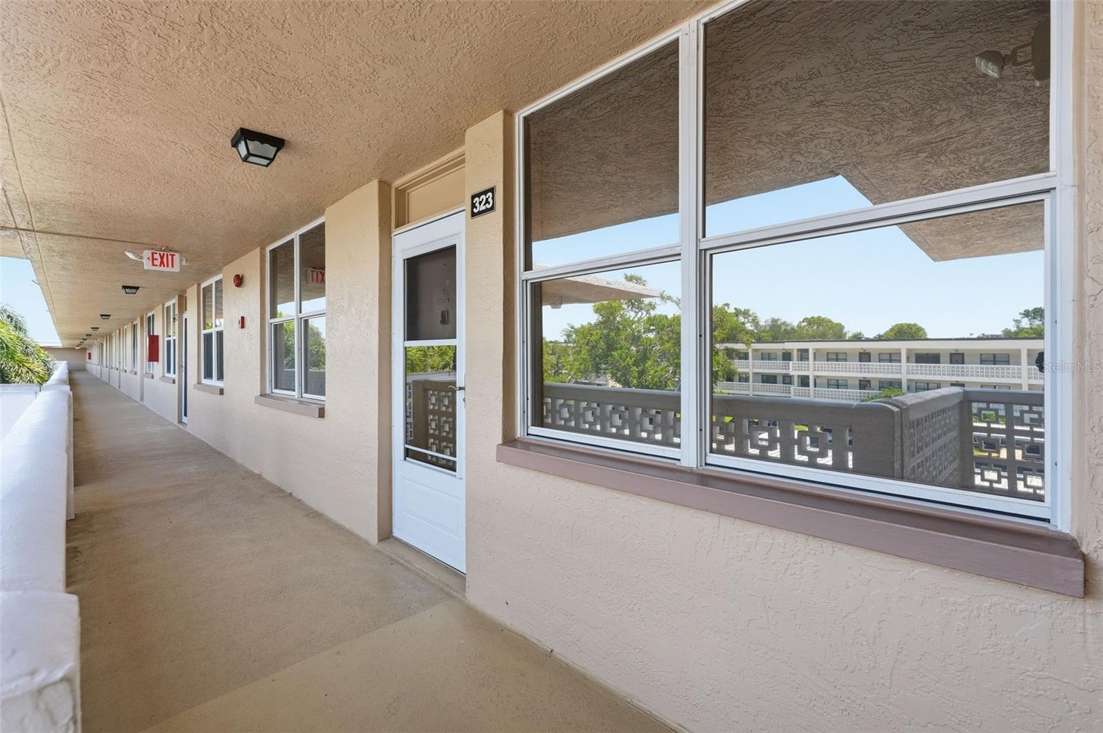 4915 Bay St NE #323, St Petersburg, FL 33703