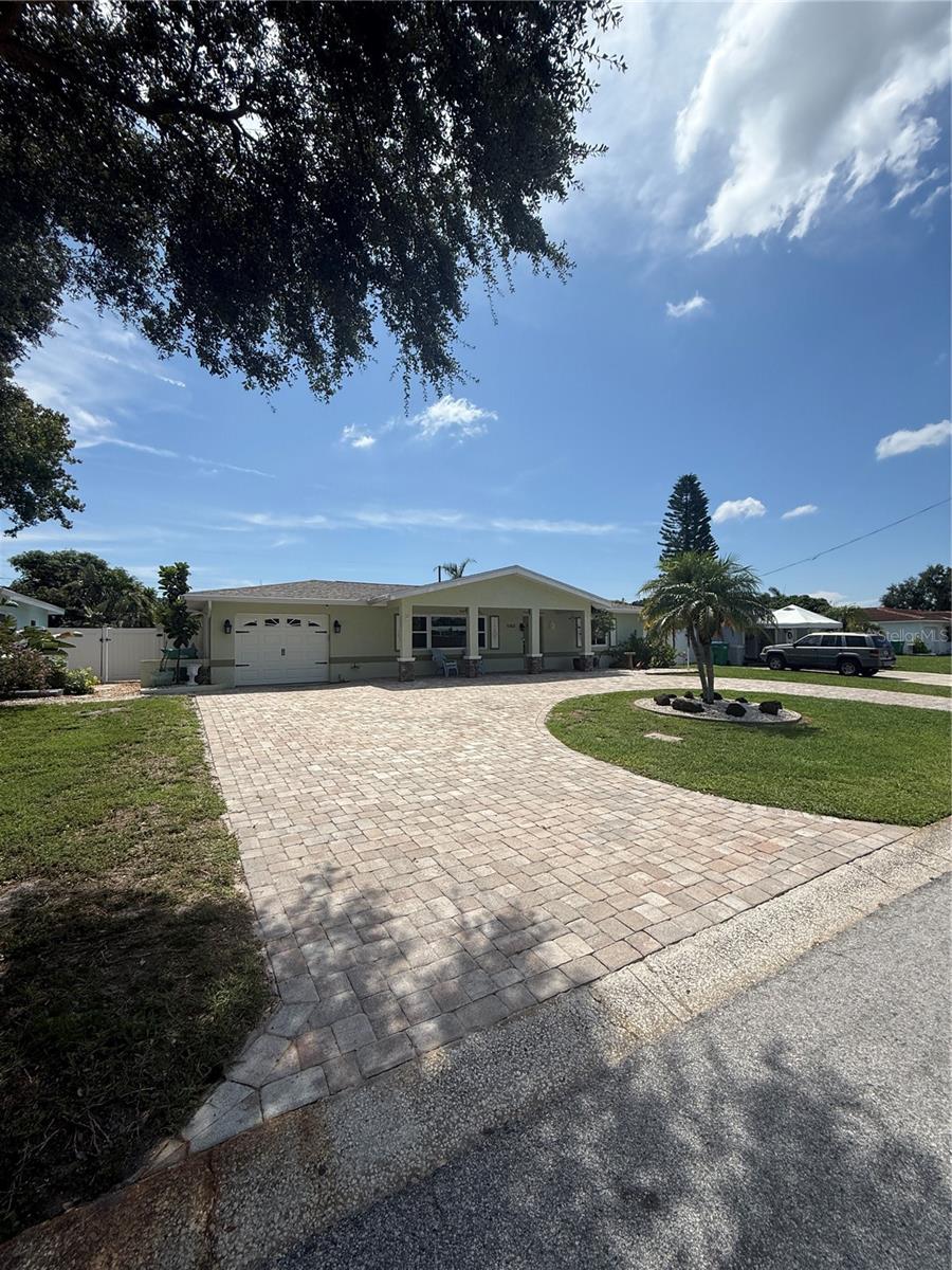 5163 60th Way N, Kenneth City, FL 33709