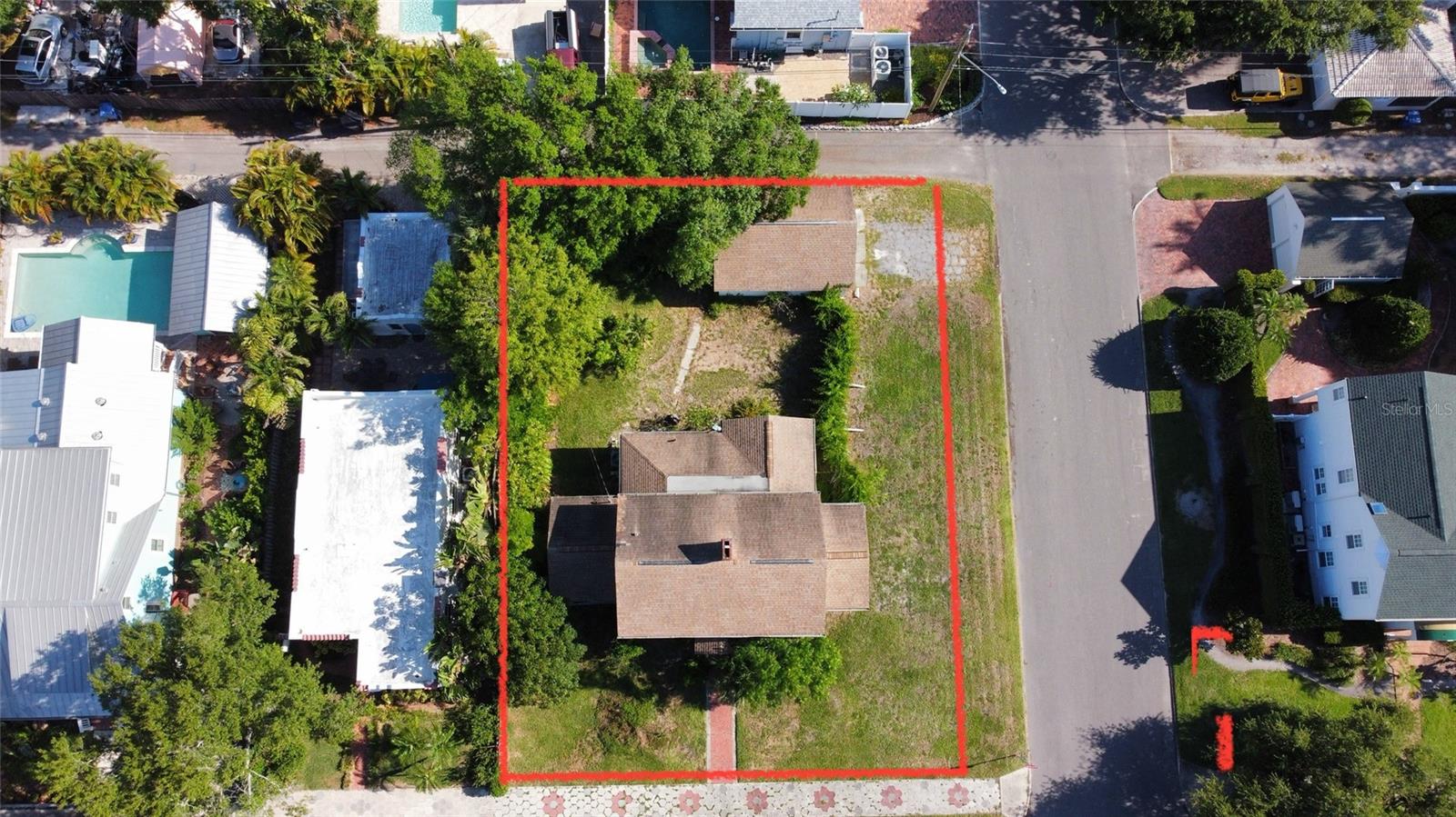 255 19th Ave NE, St Petersburg, FL 33704
