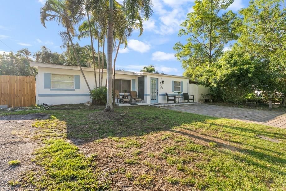 6205 65th St N, Pinellas Park, FL 33781