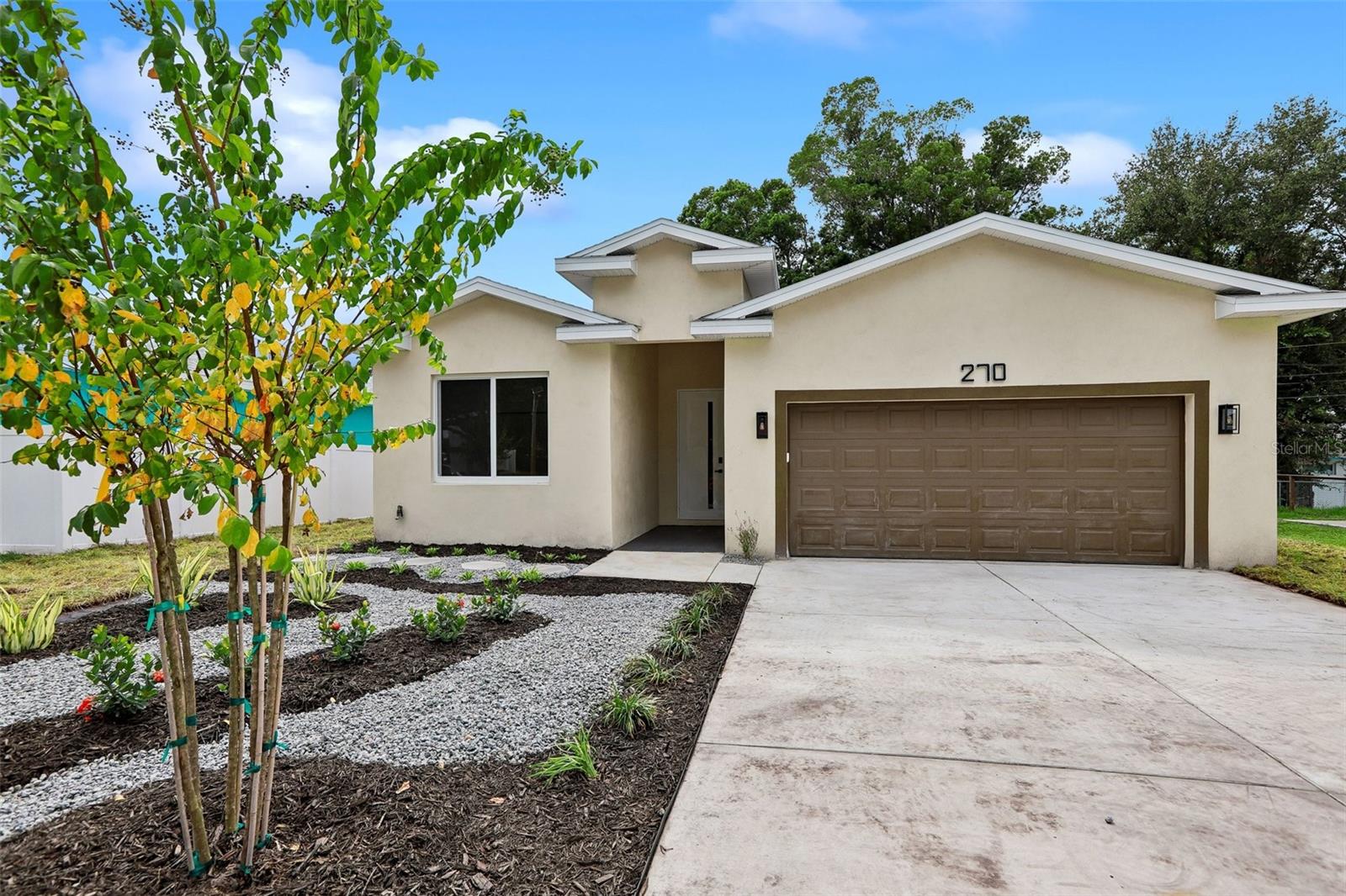 270 Diogenes St, Dunedin, FL 34698