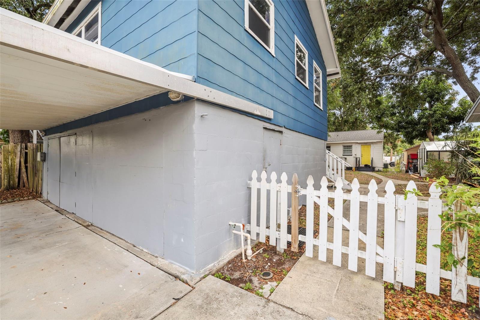 1511 35th Ave N, St Petersburg, FL 33704