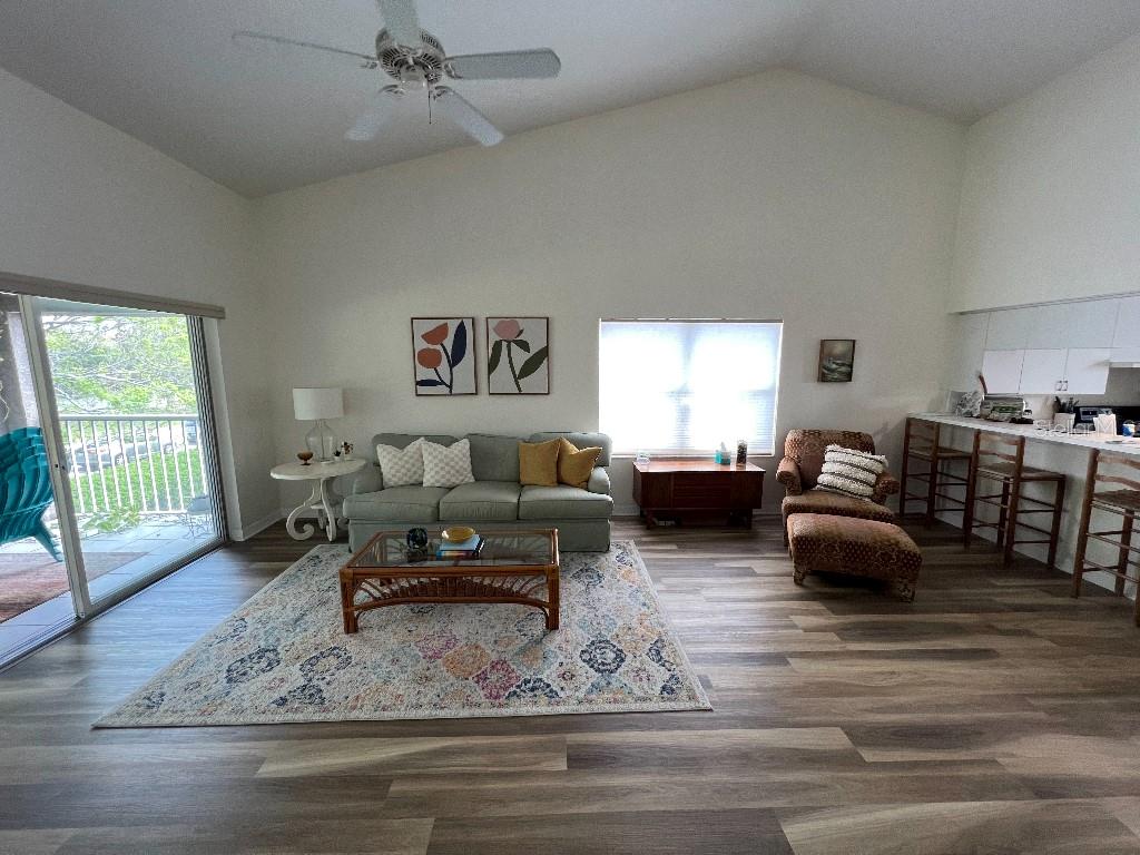 9485 Hamlin Blvd #8, Seminole, FL 33776