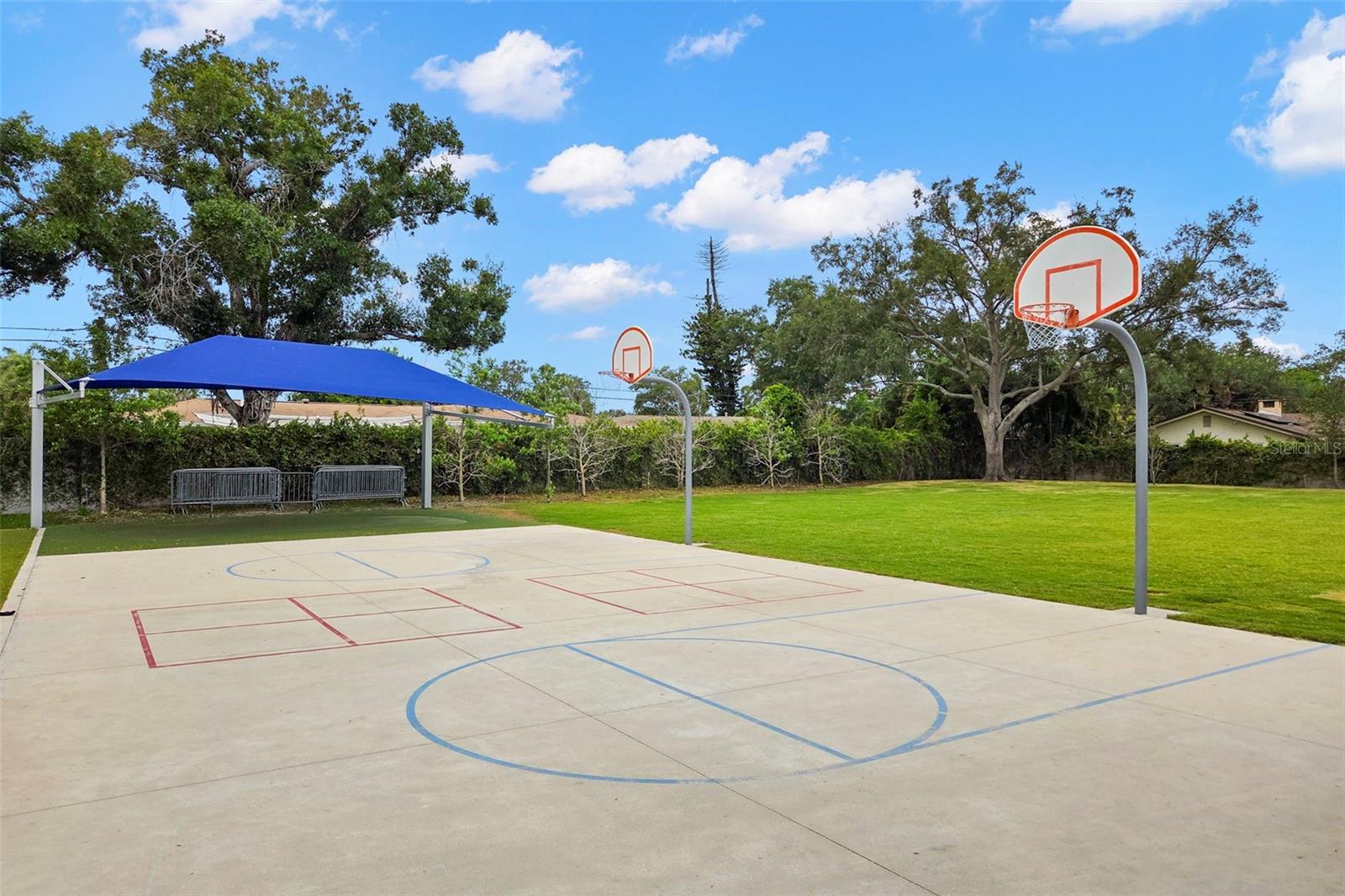 4430 Carson St NE, St Petersburg, FL 33703